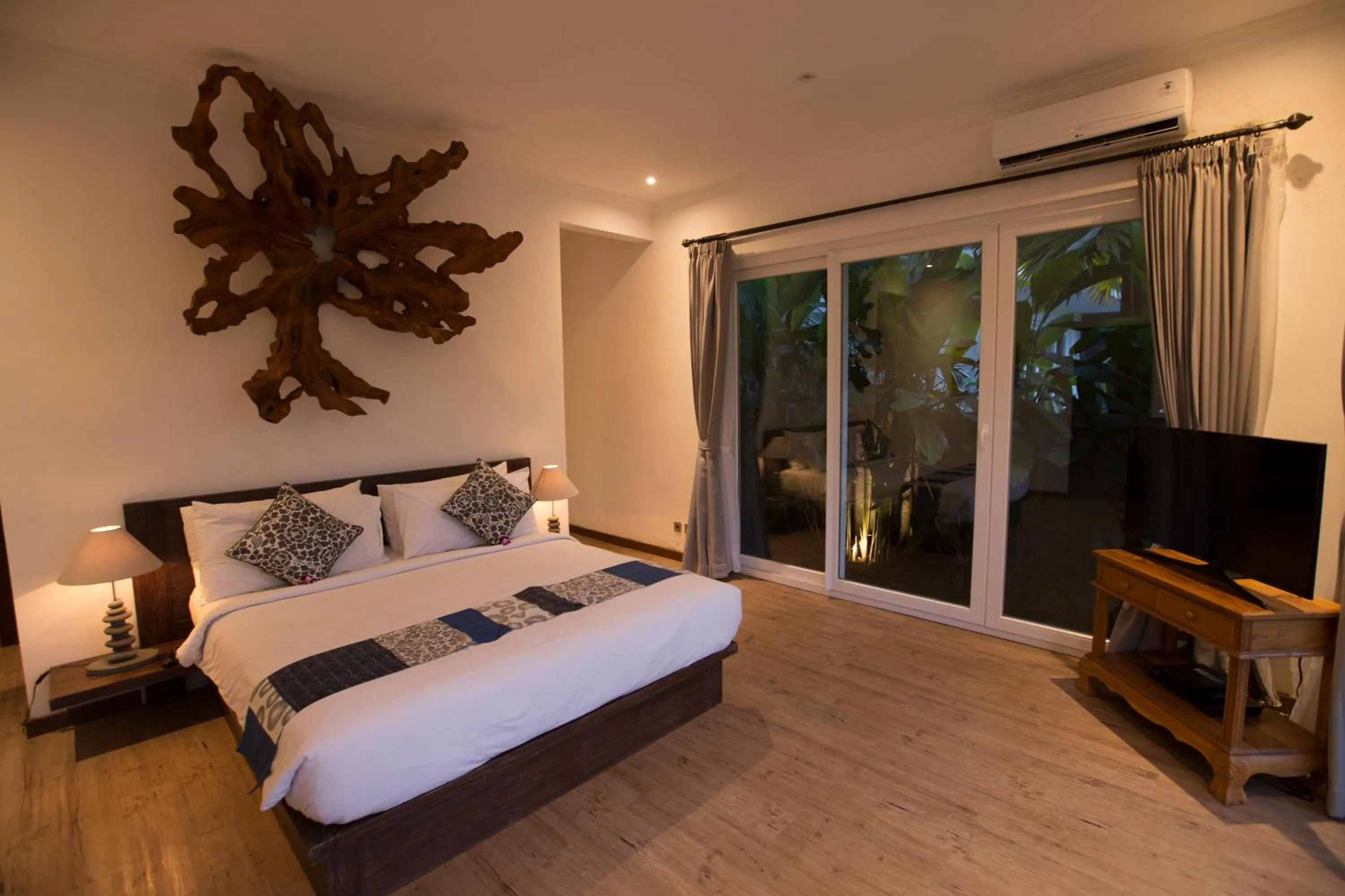 Photo of the whole room, Bed in The Samara Villas & Restaurant