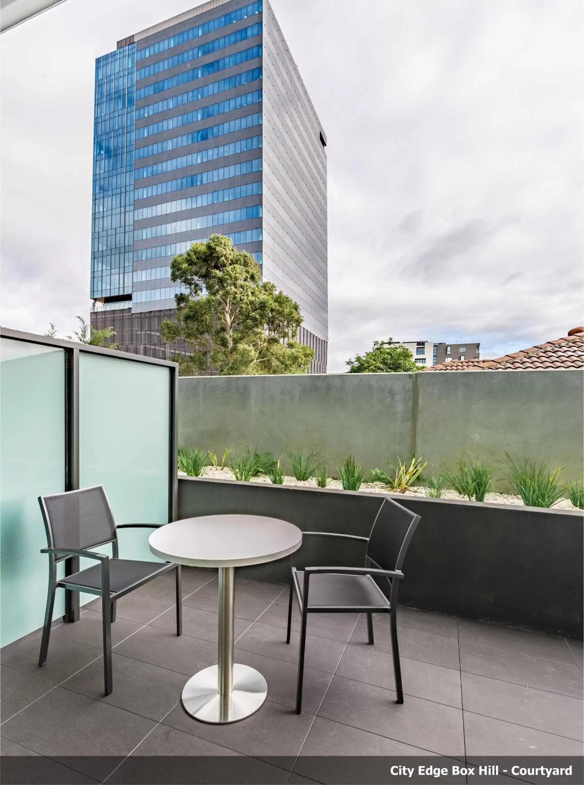 Courtyard Studio Apartment in Comfort Apartments Box Hill Courtyard Studio Apartment in Comfort Apartments Box Hill