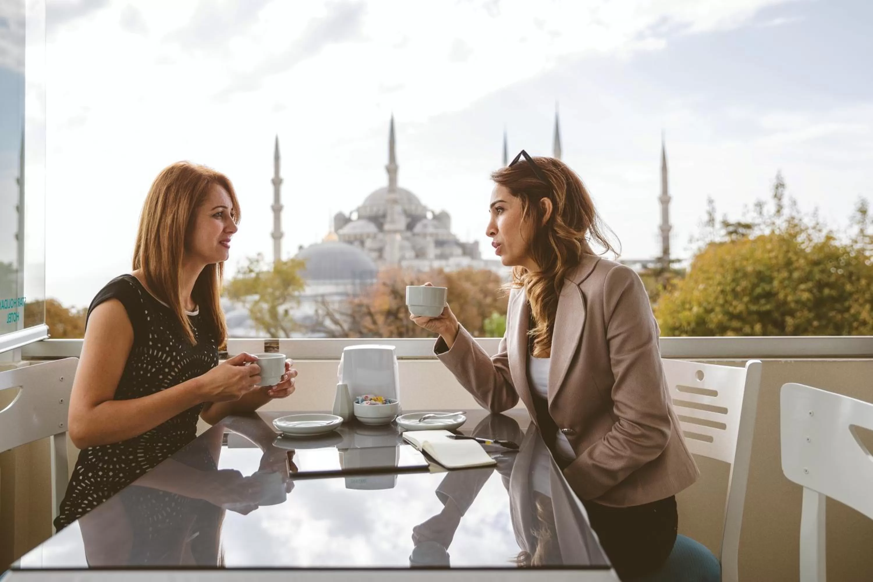 Restaurant/places to eat in Star Holiday Hotel