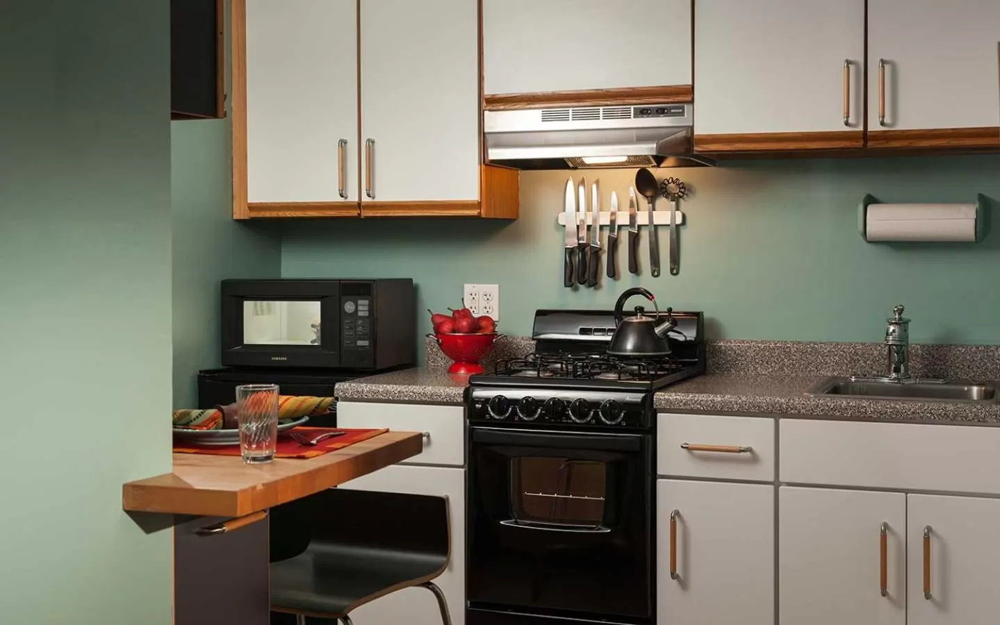 Kitchen or kitchenette in The Provincetown Hotel at Gabriel's