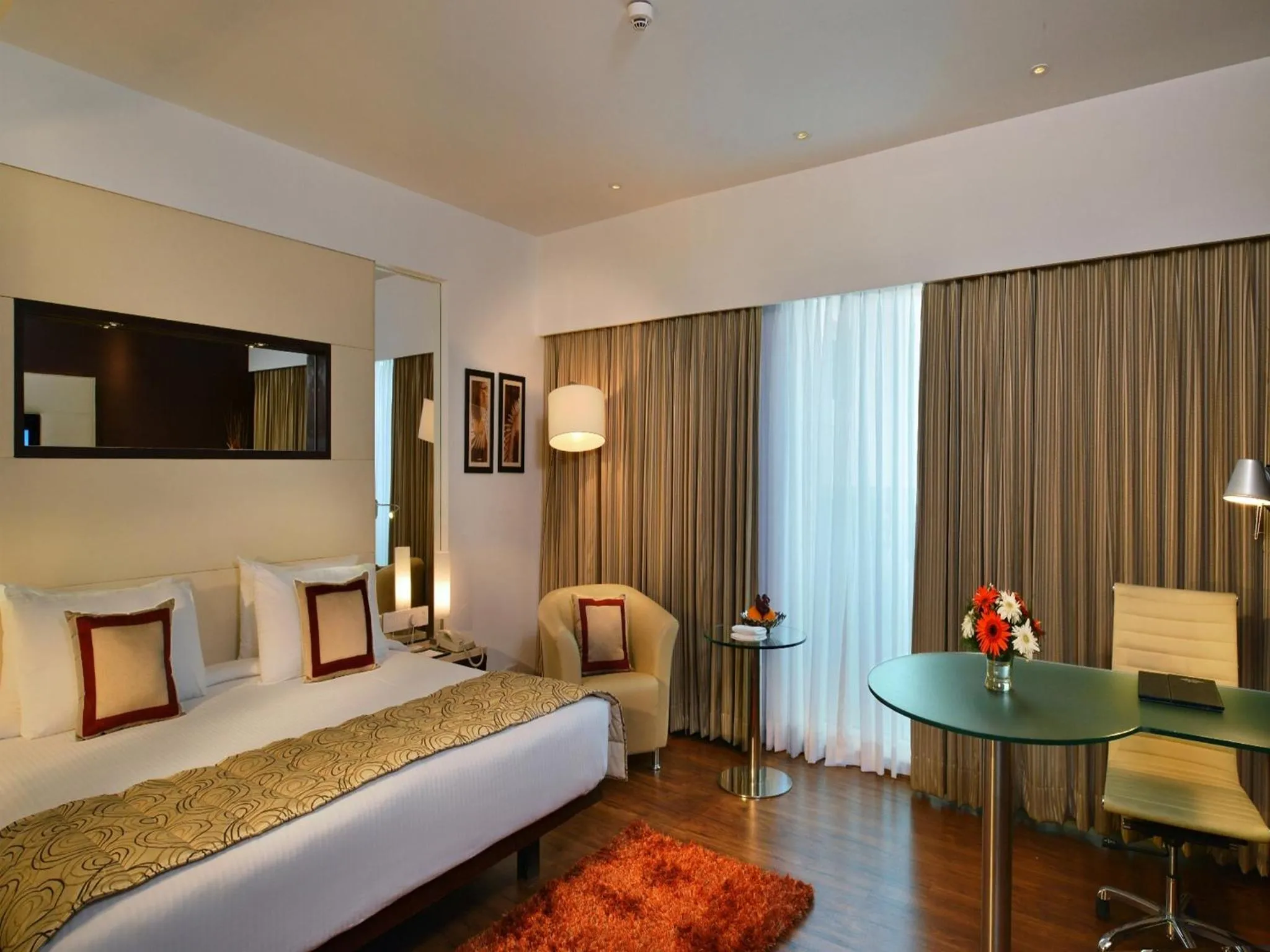 Bed in Majestic Court Sarovar Portico