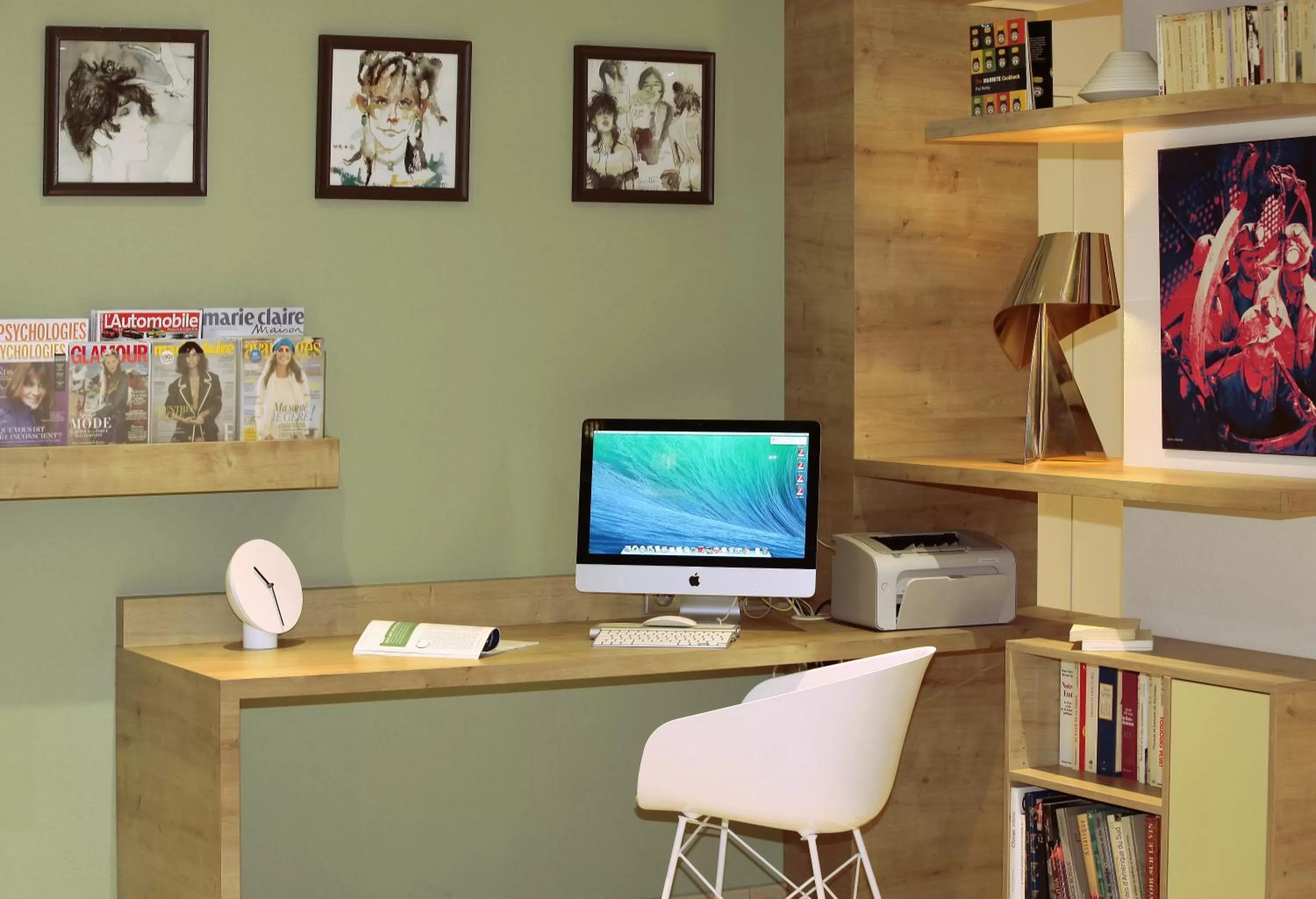 Library in Mercure Hotel Forbach Centre de Loisirs