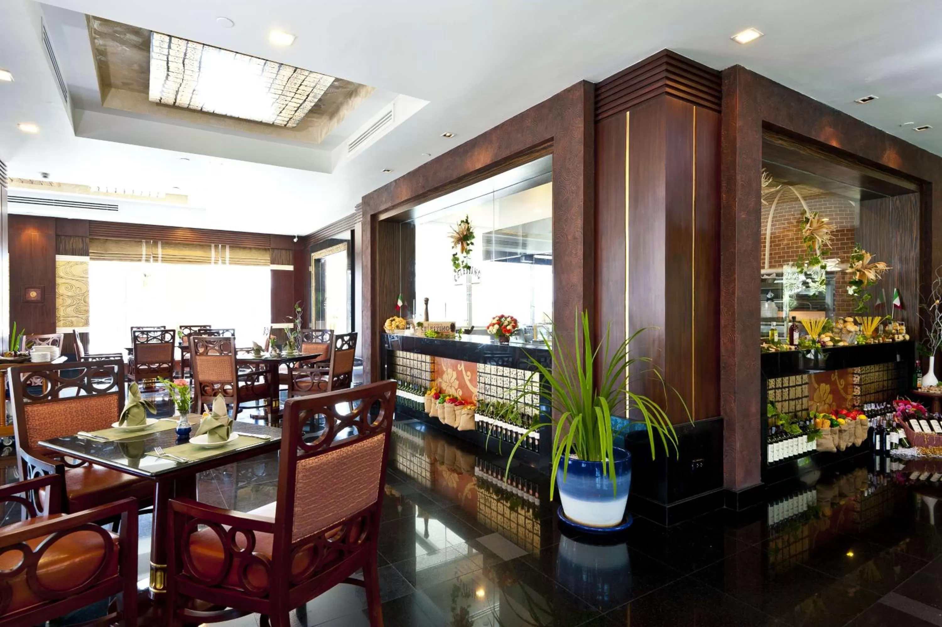 Restaurant/places to eat in Grand Pacific Sovereign Resort & Spa