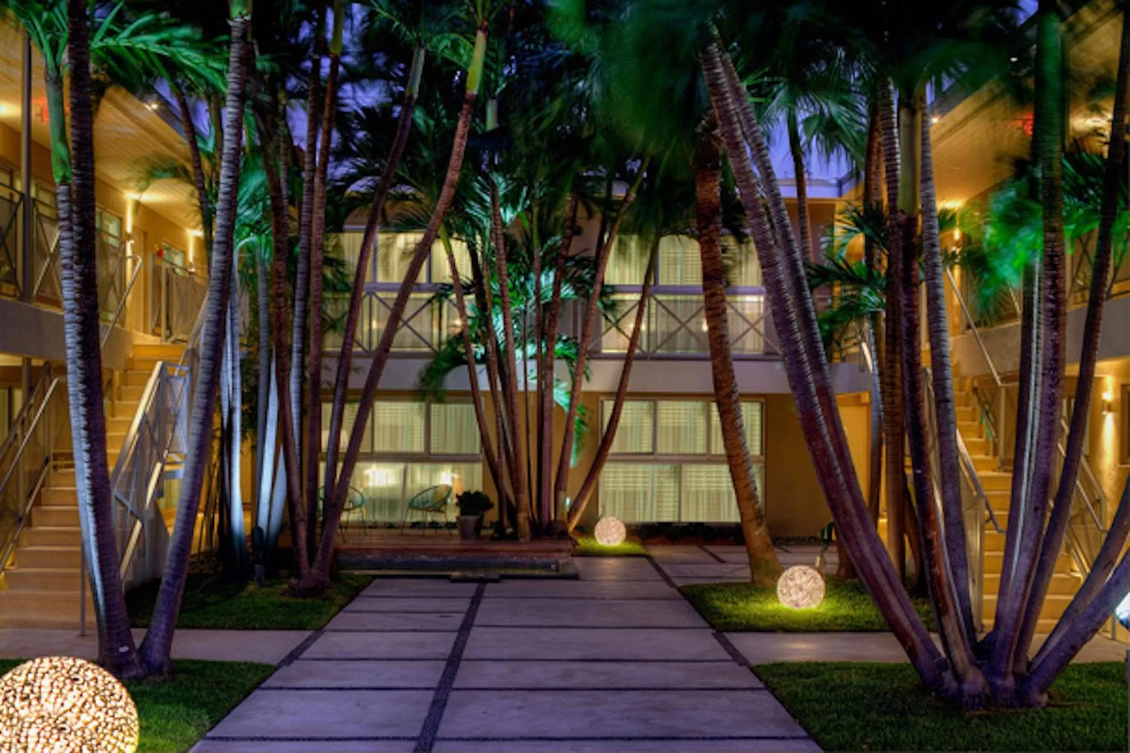 Night in 1818 Meridian House Apartments and Suites by Eskape Collection