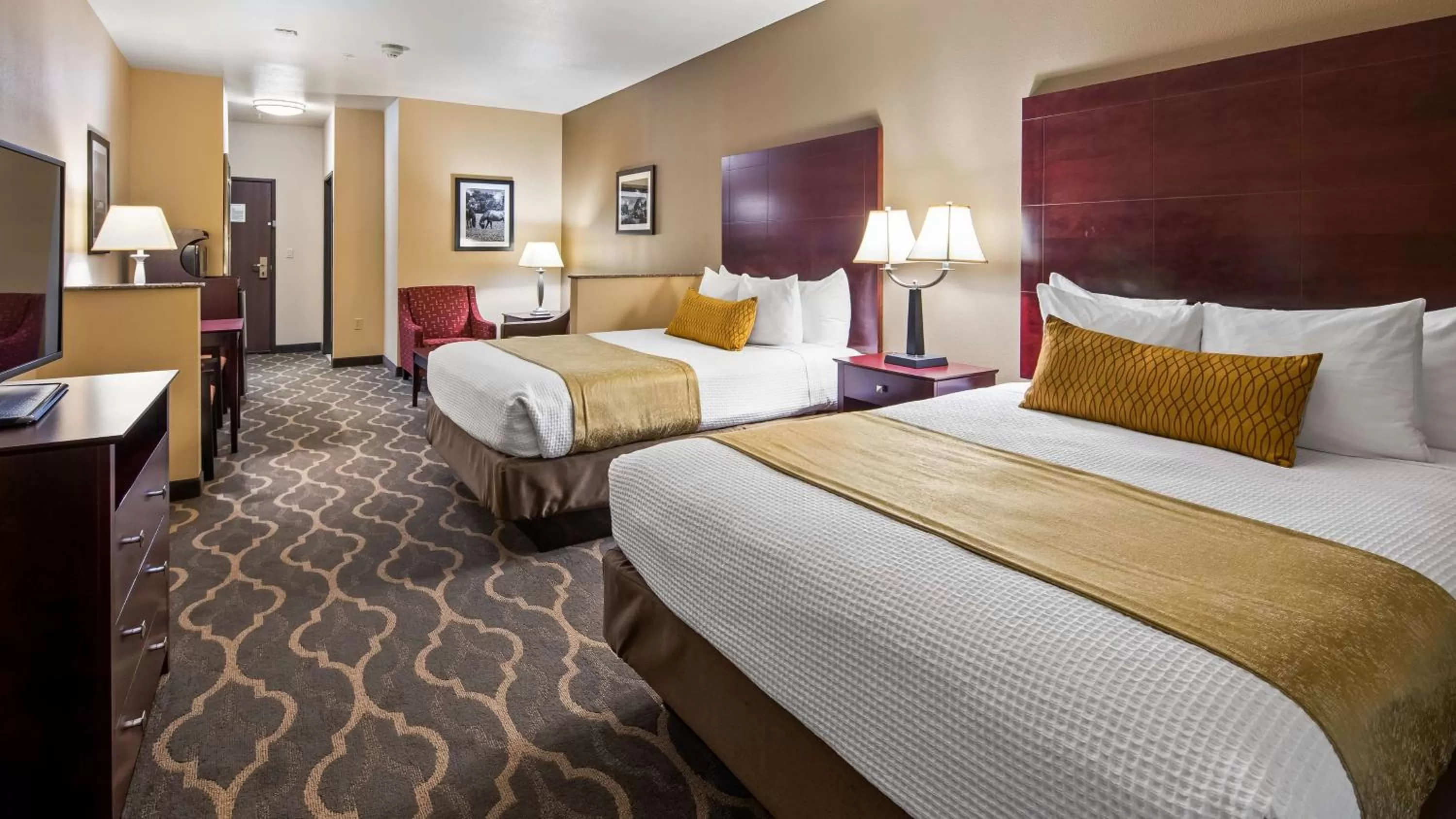 Queen Suite with Sofa Bed - Non-Smoking in Best Western Plus Burleson Inn & Suites