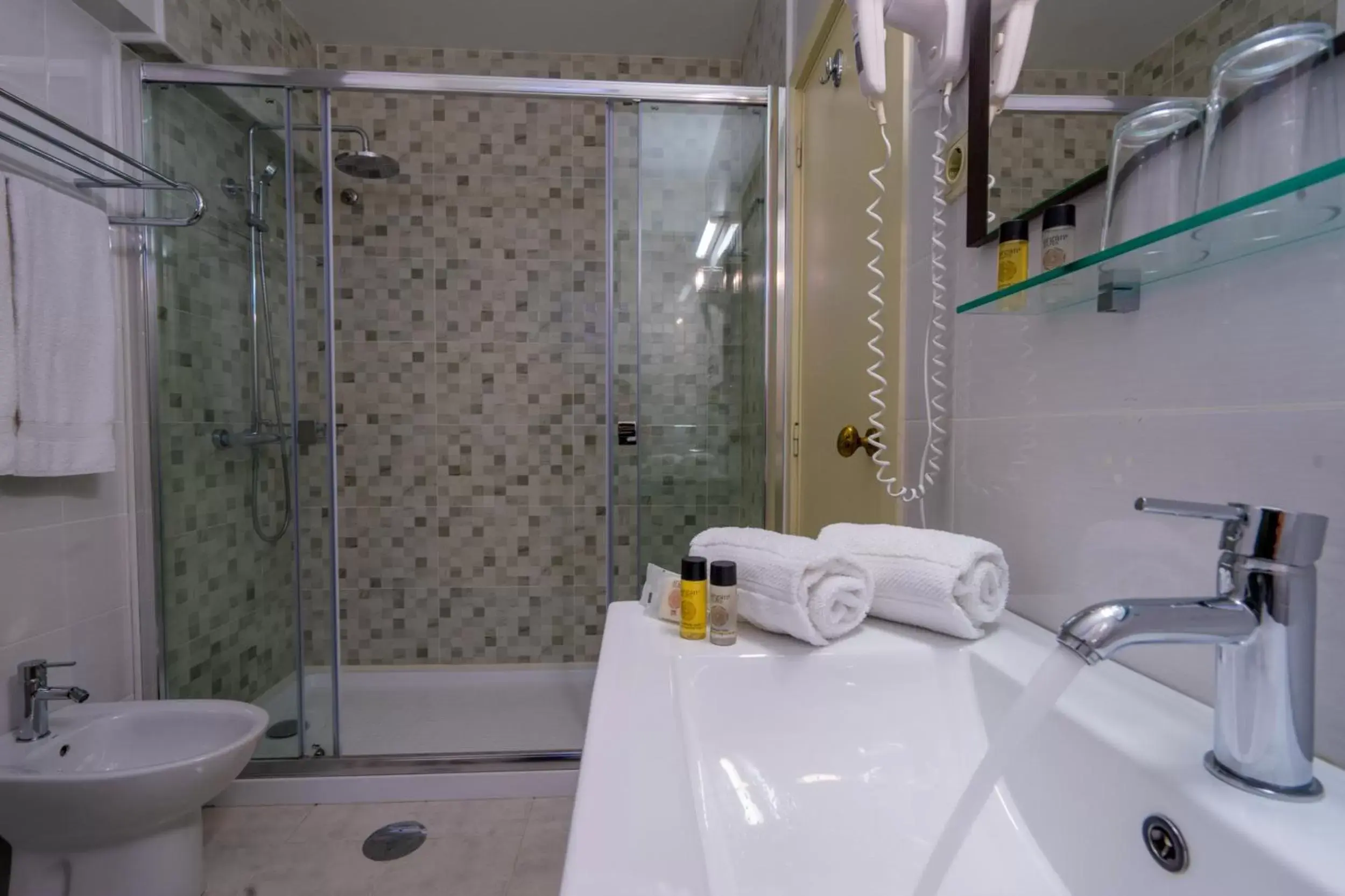 Superior Double Room in Vera Cruz Porto Downtown Hotel Superior Double Room in Vera Cruz Porto Downtown Hotel