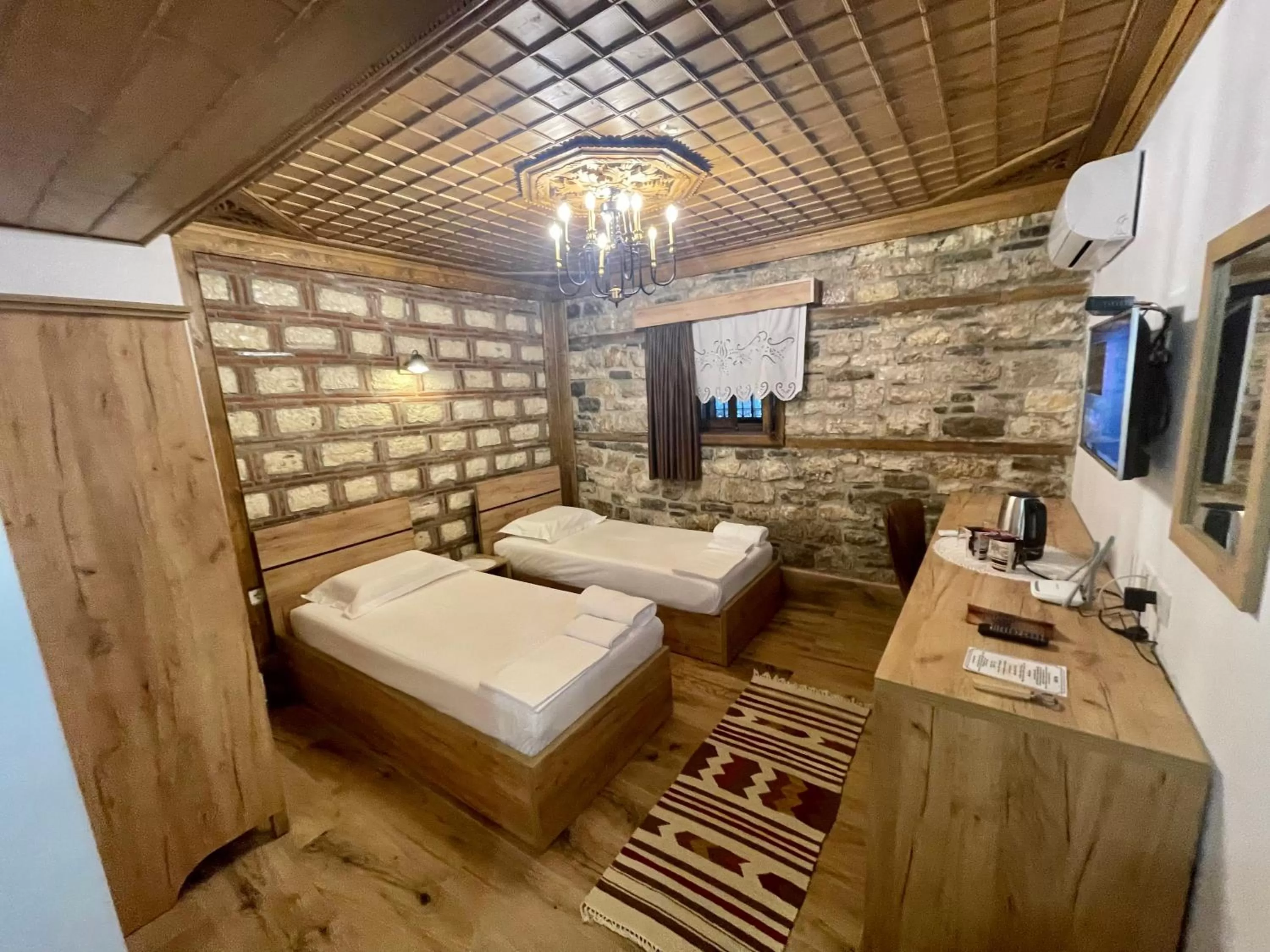 Bed, Bathroom in HOTEL ANSEL