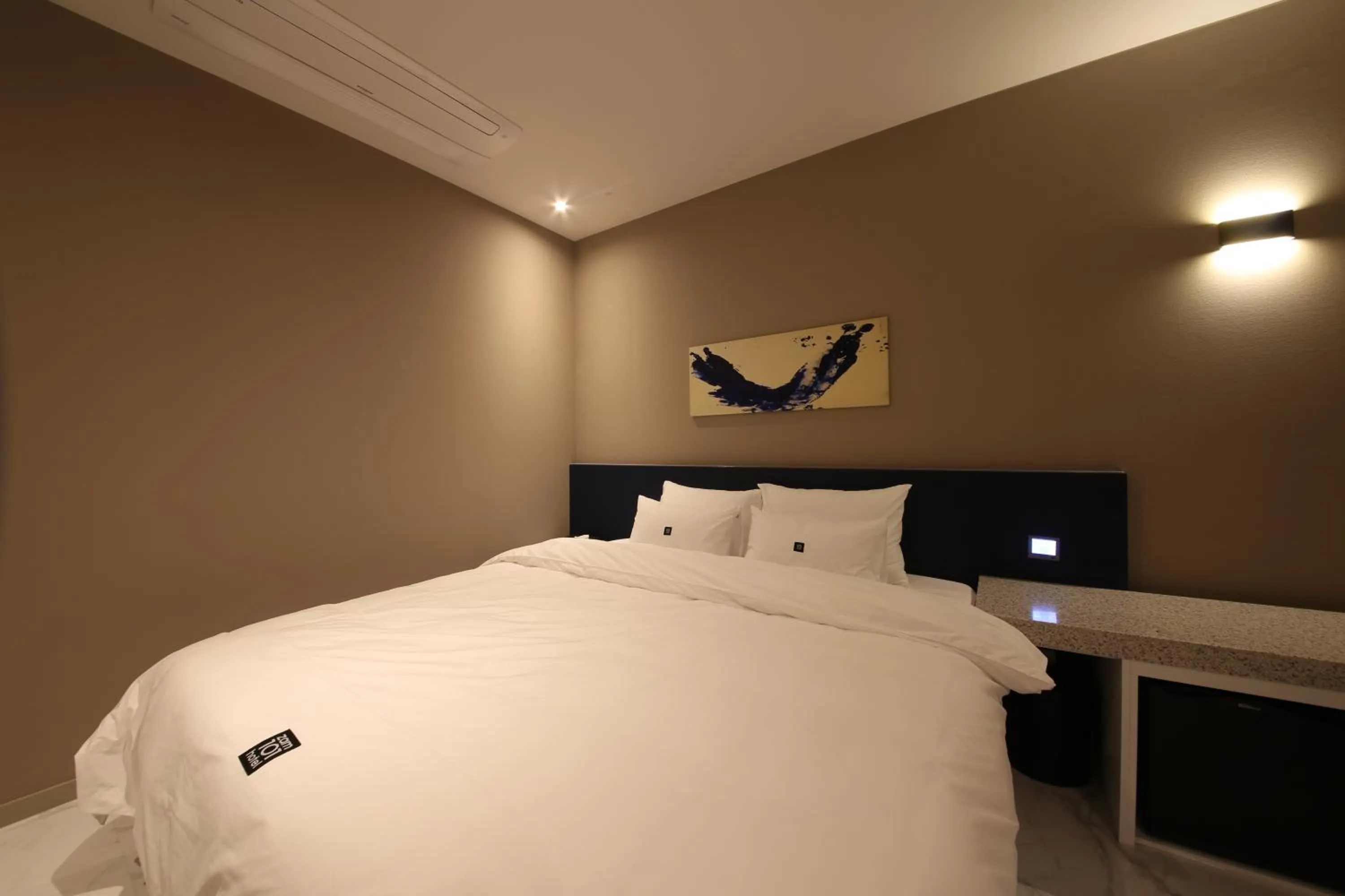 Bed in Zam101 Hotel Gimhae