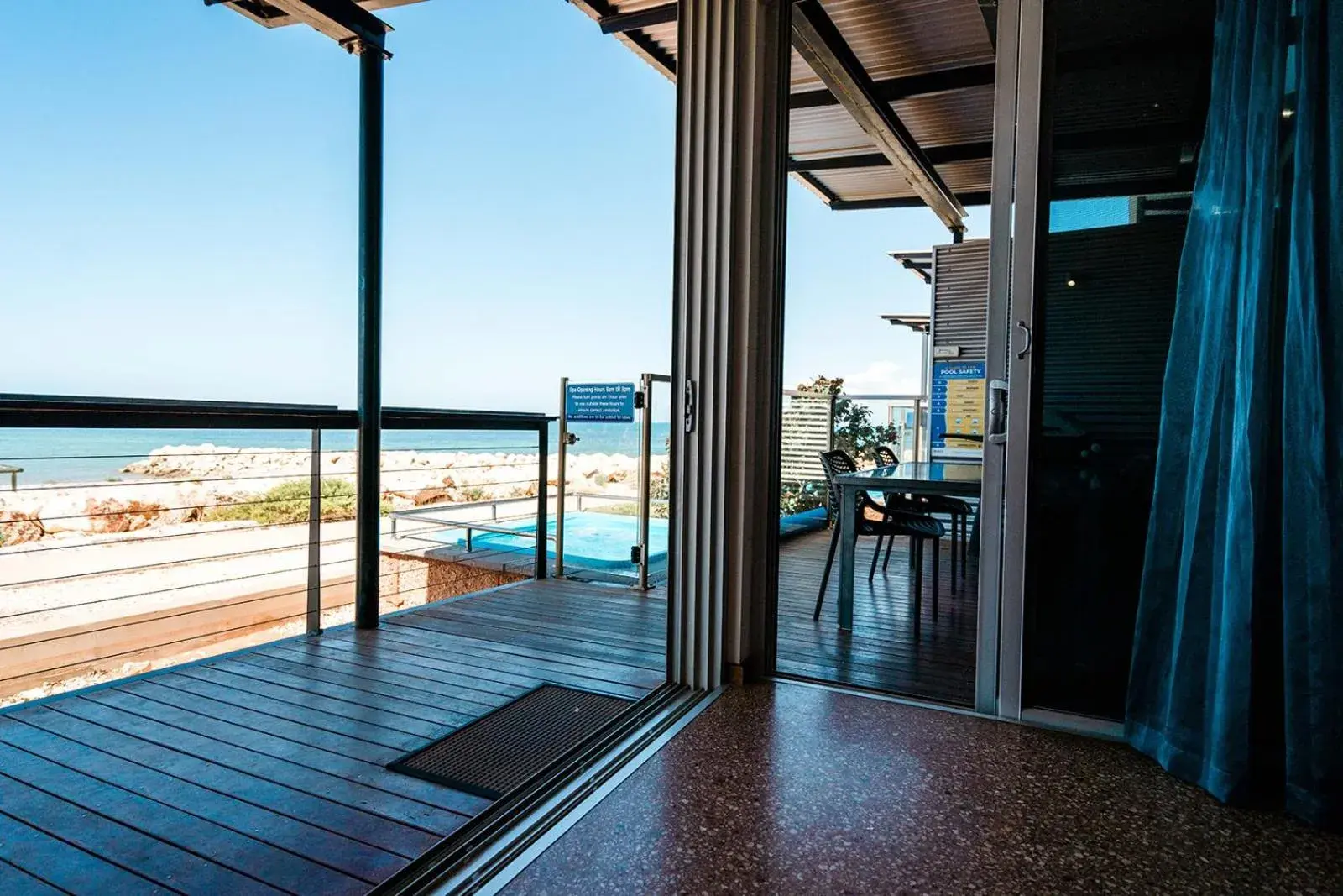 Two-Bedroom Bungalow in Mantarays Ningaloo Beach Resort Two-Bedroom Bungalow in Mantarays Ningaloo Beach Resort