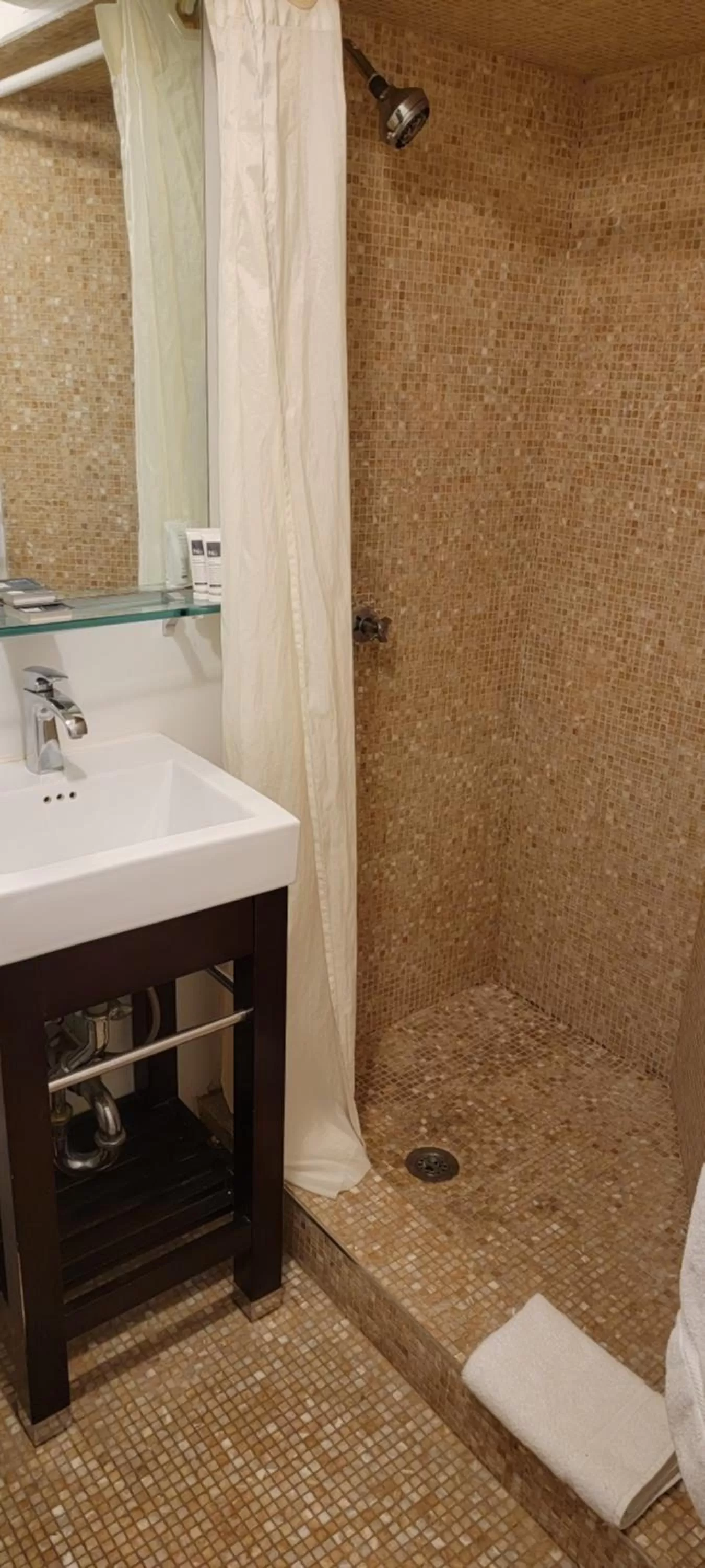 Bathroom in Incentra Village Hotel