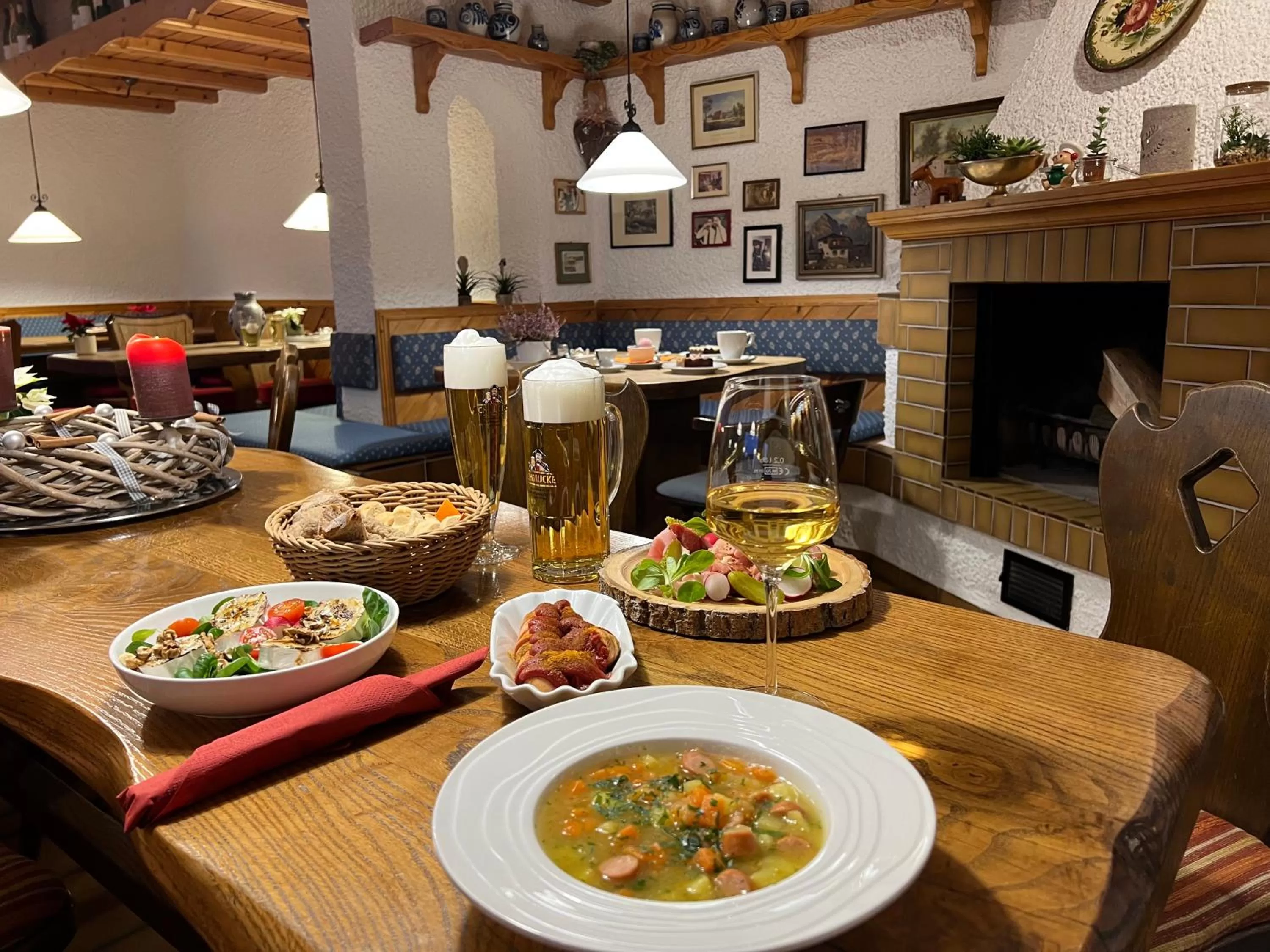 Restaurant/places to eat in Landhotel Lortz