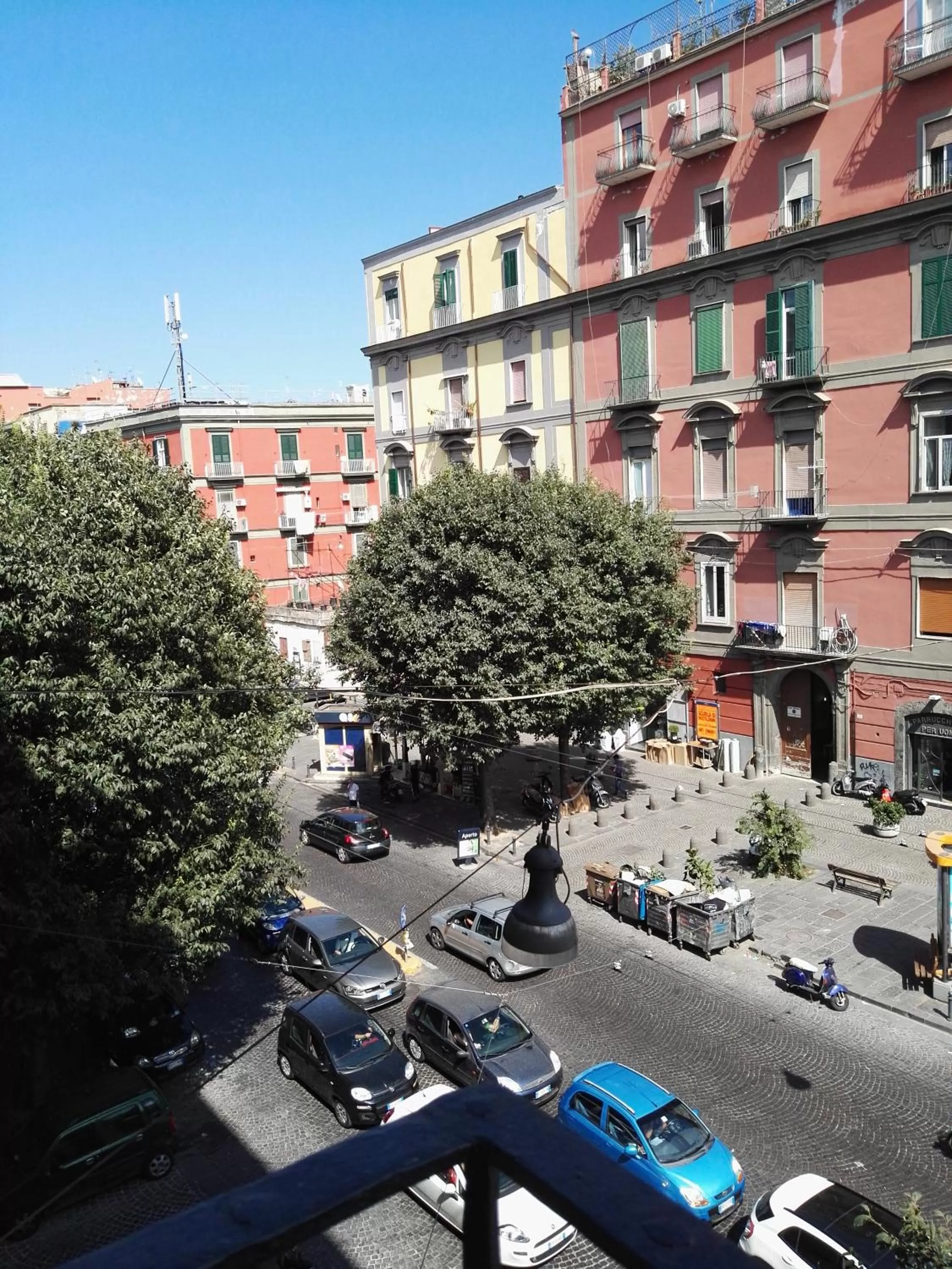City view in Napoli Boulevard B&B