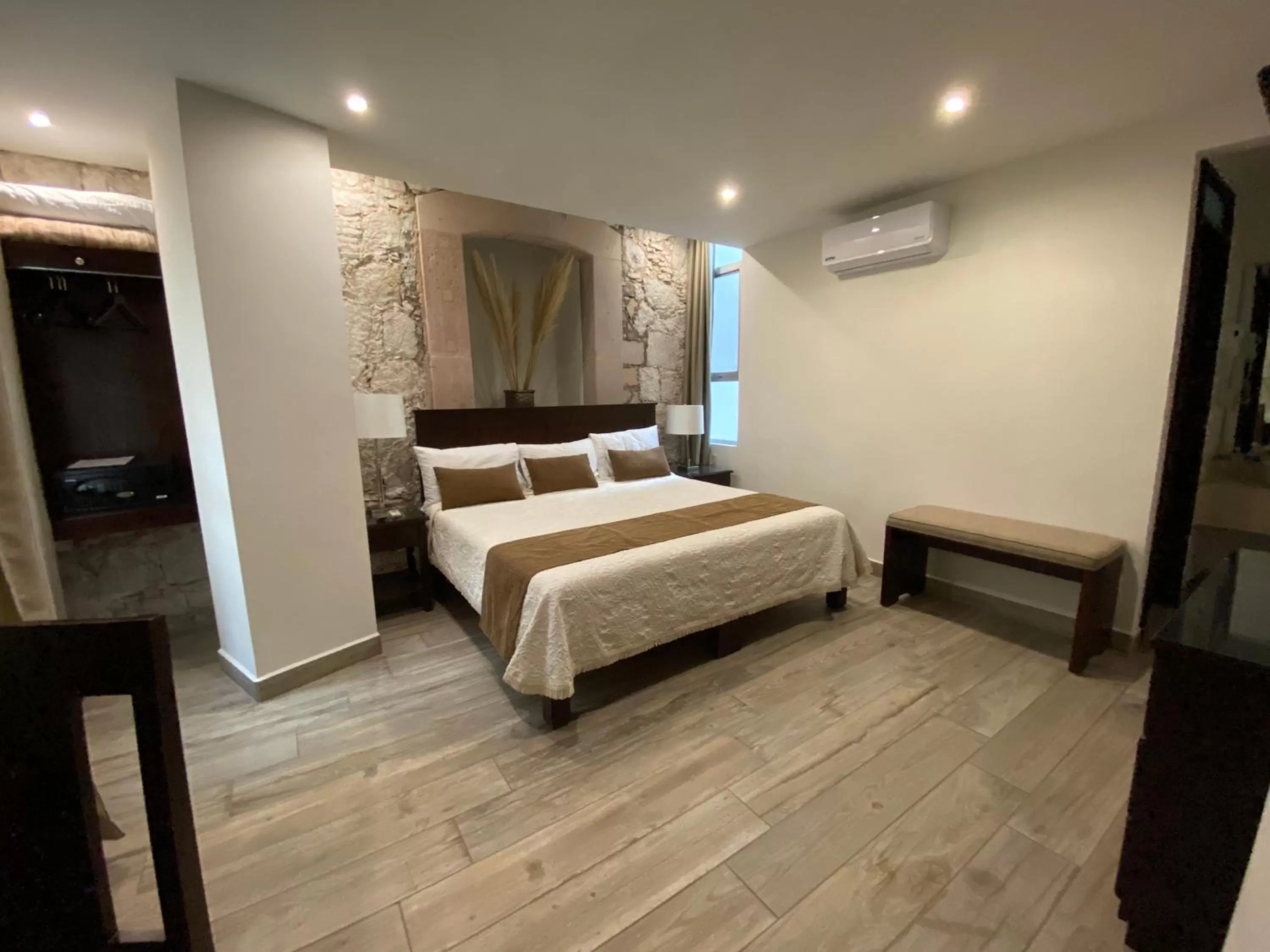 Bedroom, Bed in Hotel Casa Faroles Centro Histórico