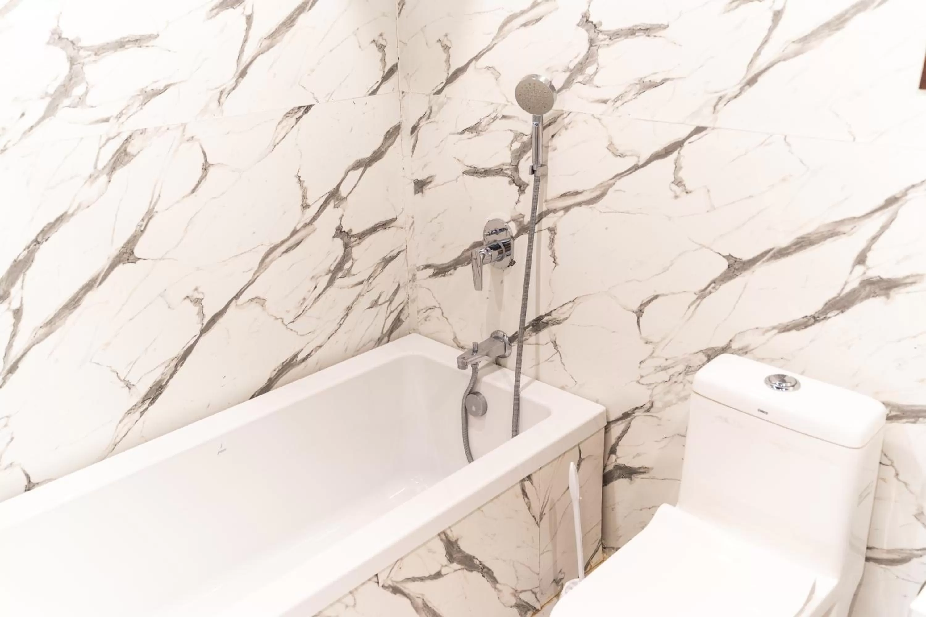 Bathroom in Wangnoo Heritage Houseboats