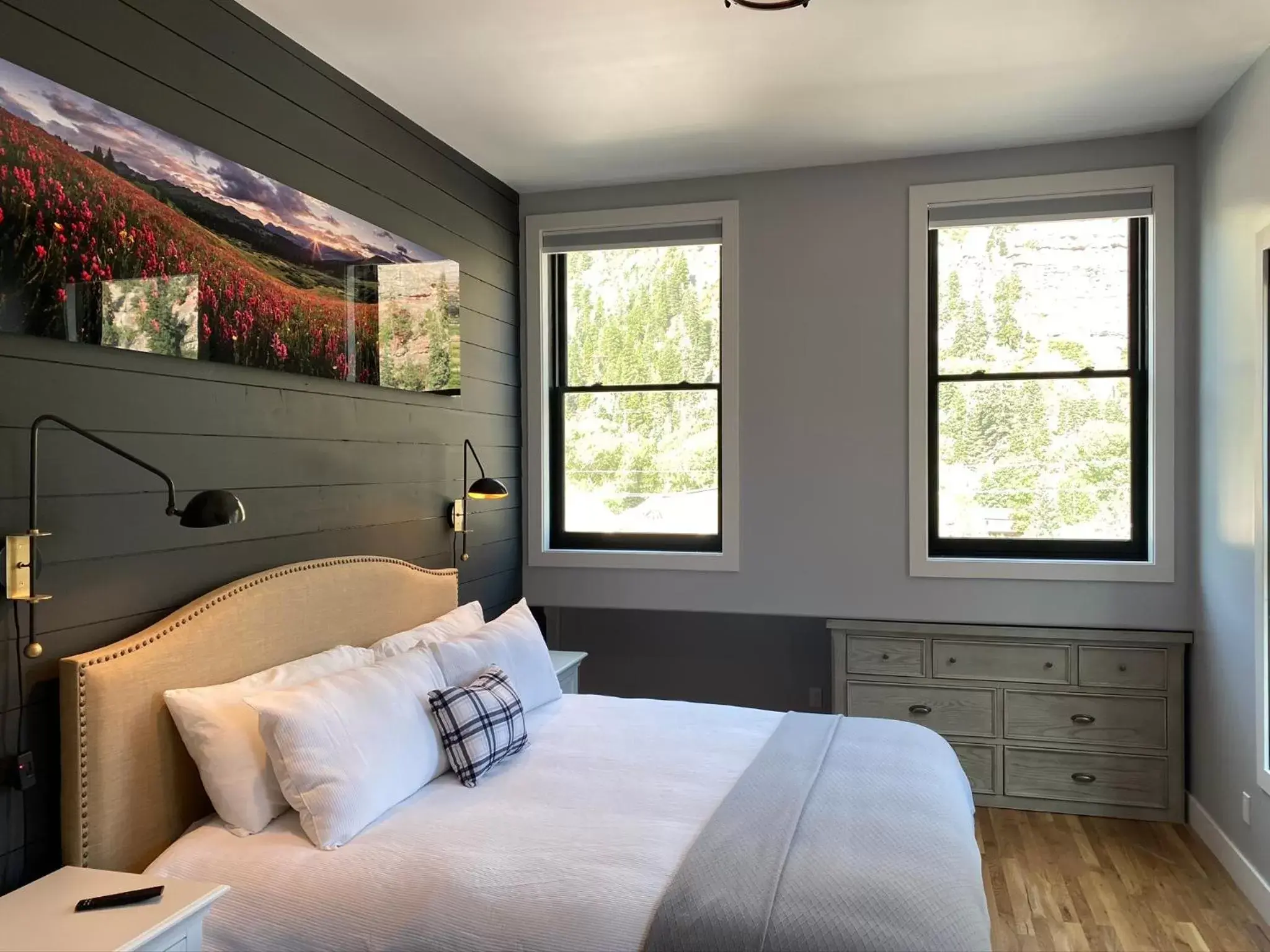 King Room with Mountain View in Imogene Hotel King Room with Mountain View in Imogene Hotel