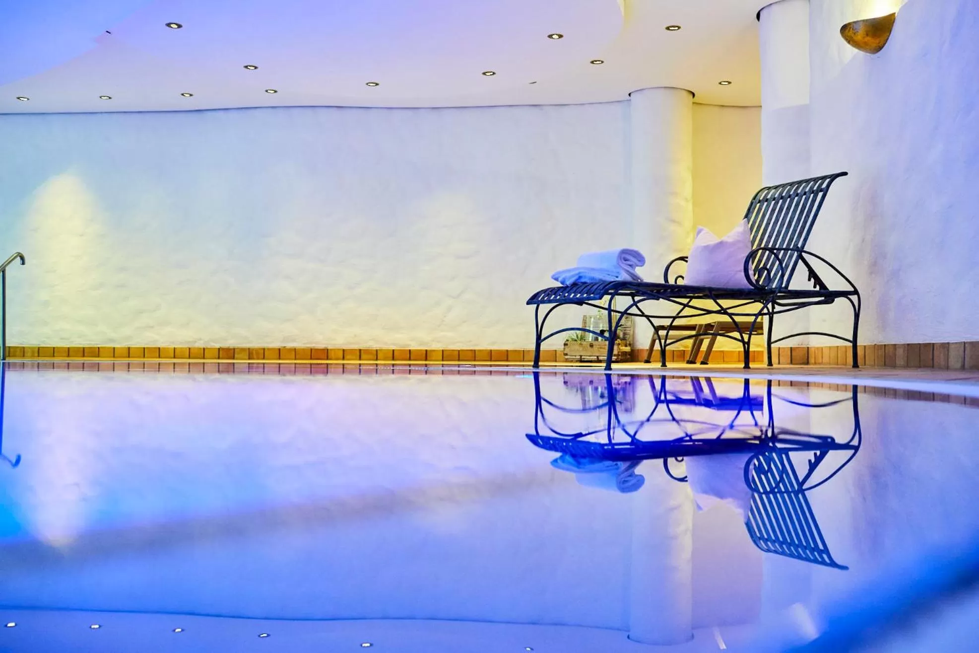 Swimming pool in Hotel Landhaus an de Dün