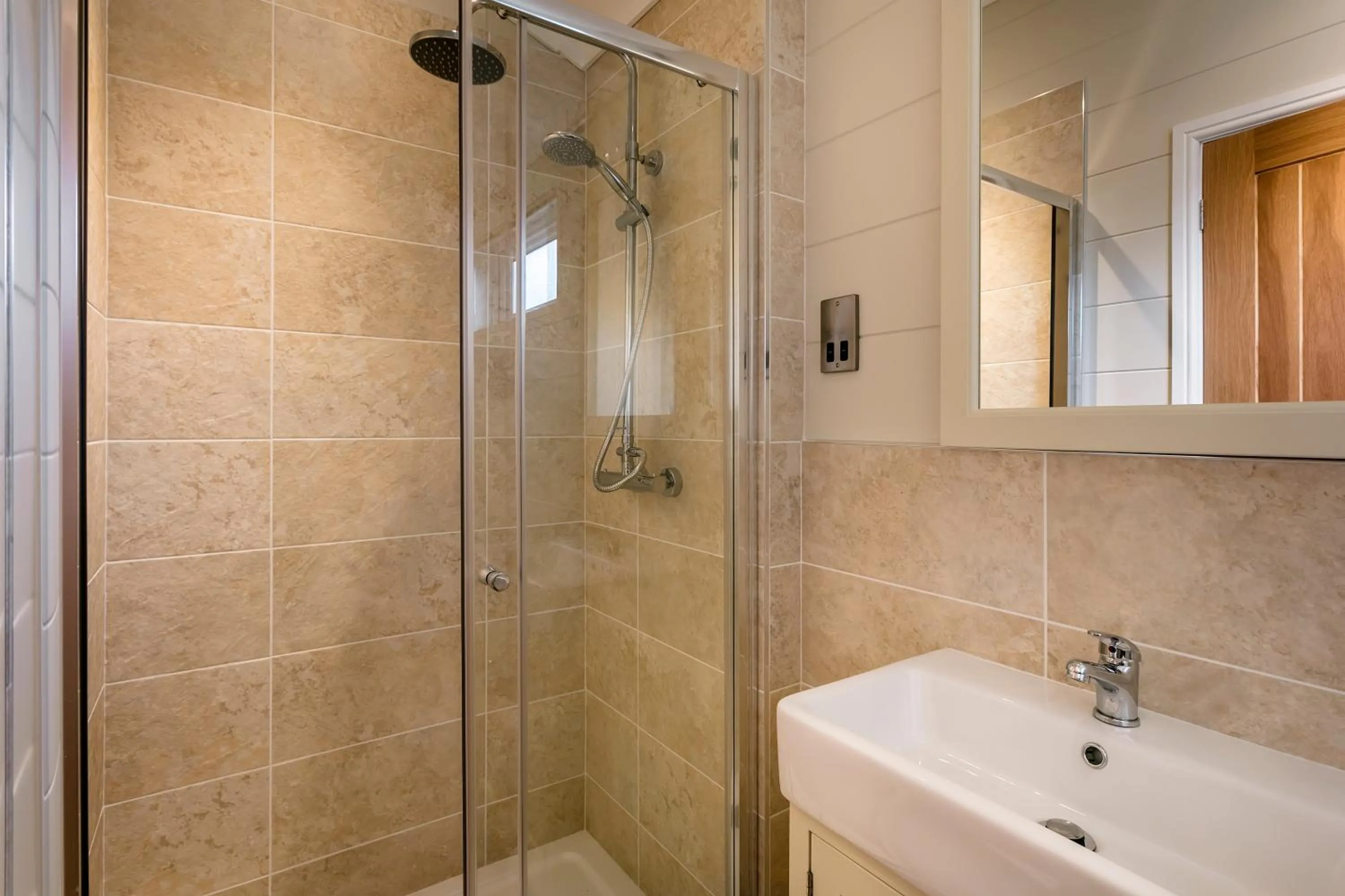 Shower in The Gamekeeper's Inn
