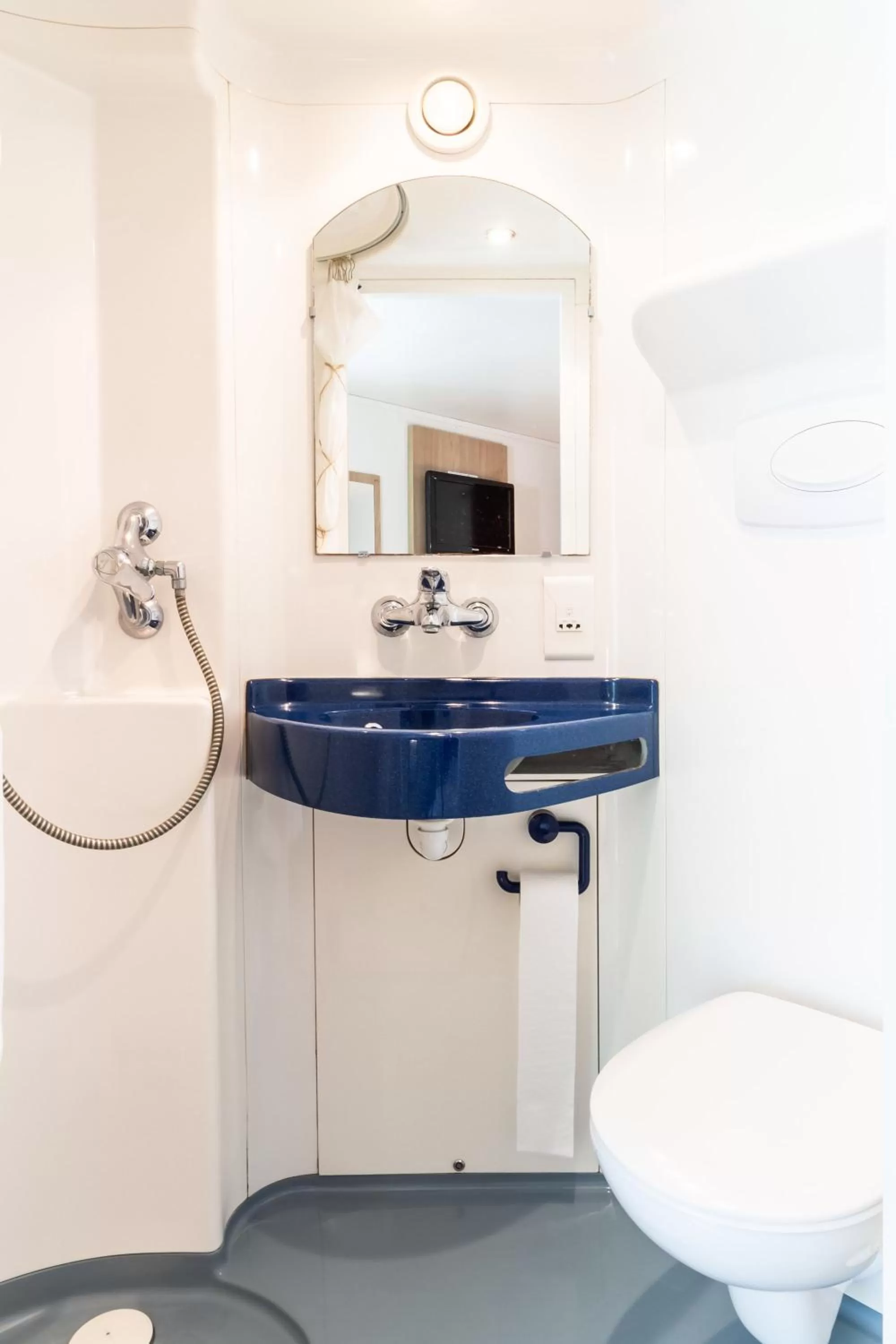 Property building in BRIT Hotel Rouen Nord - Barentin