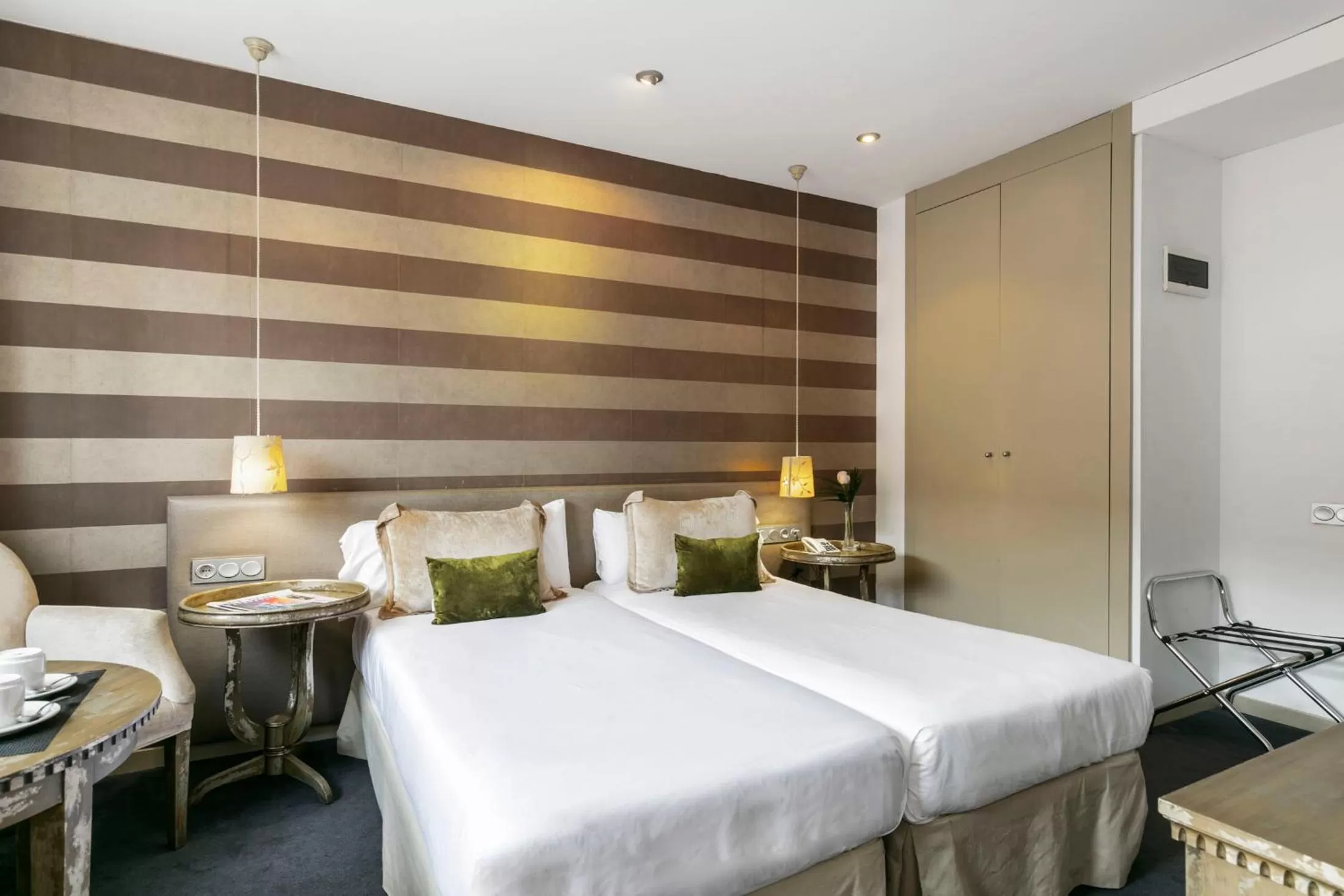 Bed in Globales Acis y Galatea