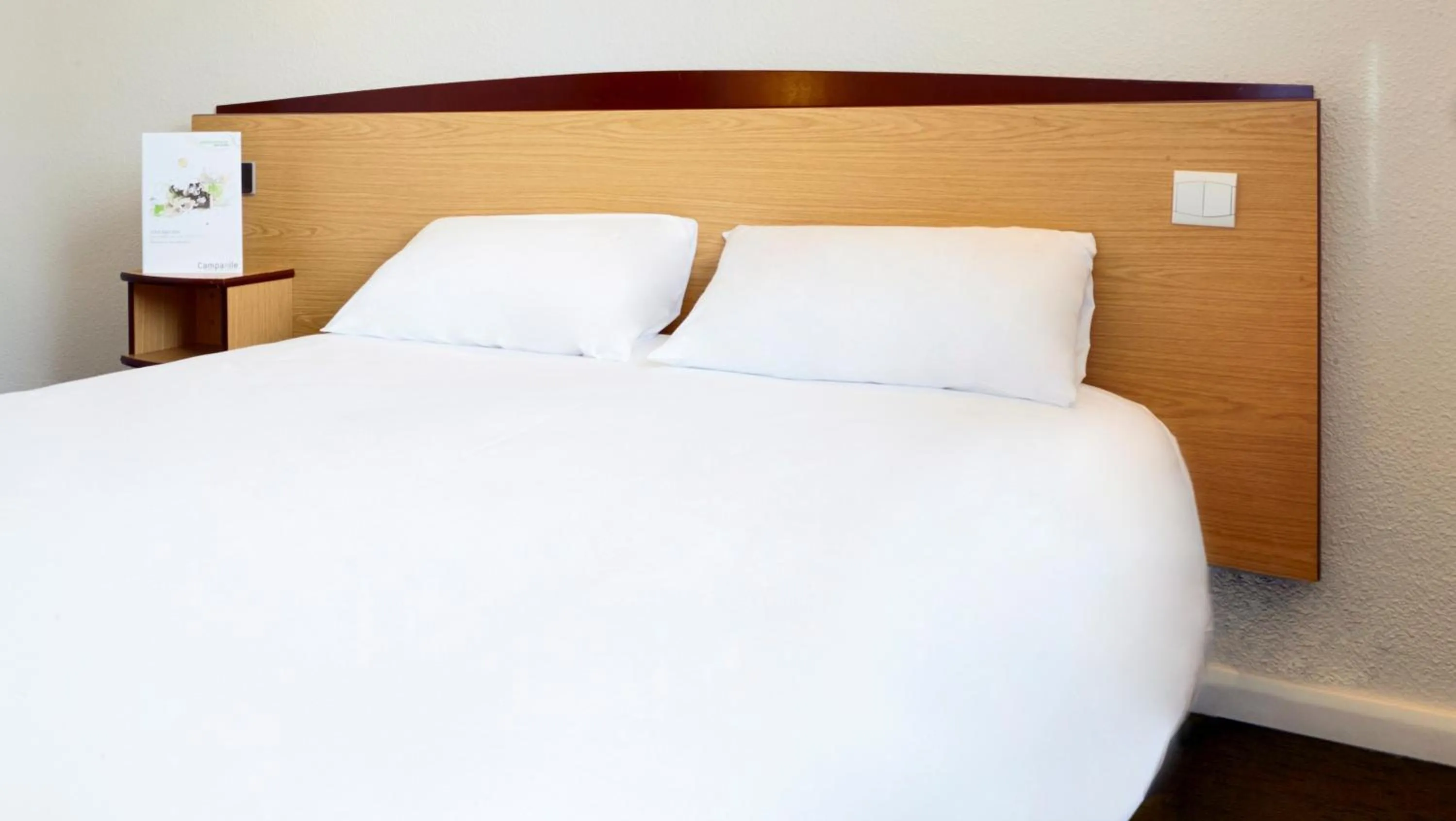 Bedroom, Bed in Kyriad Direct Le Bourget Gonesse