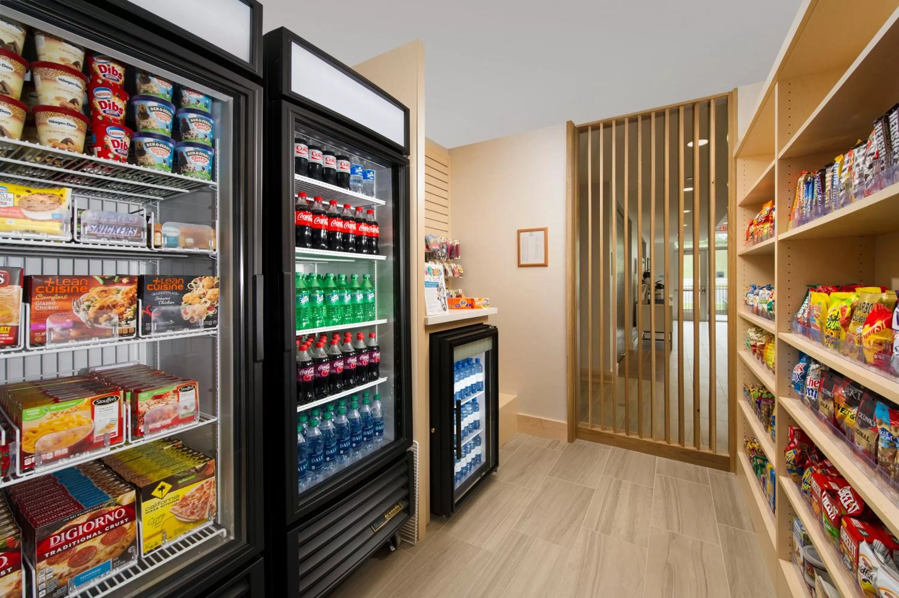 Lobby or reception in Holiday Inn Express & Suites by IHG Altoona by IHG