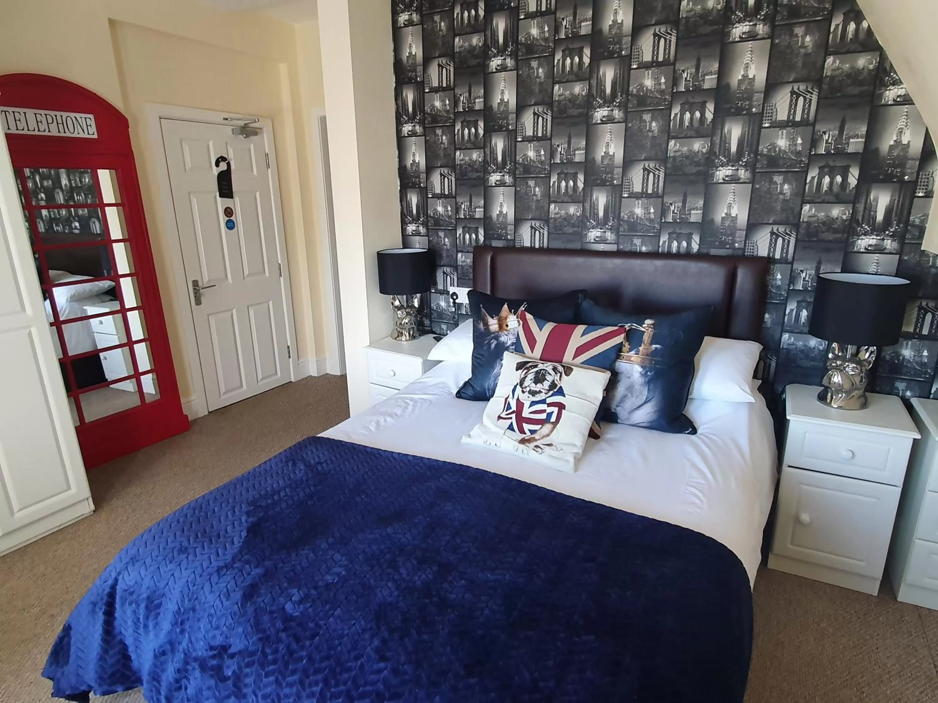 Bed in The Dudley Hotel