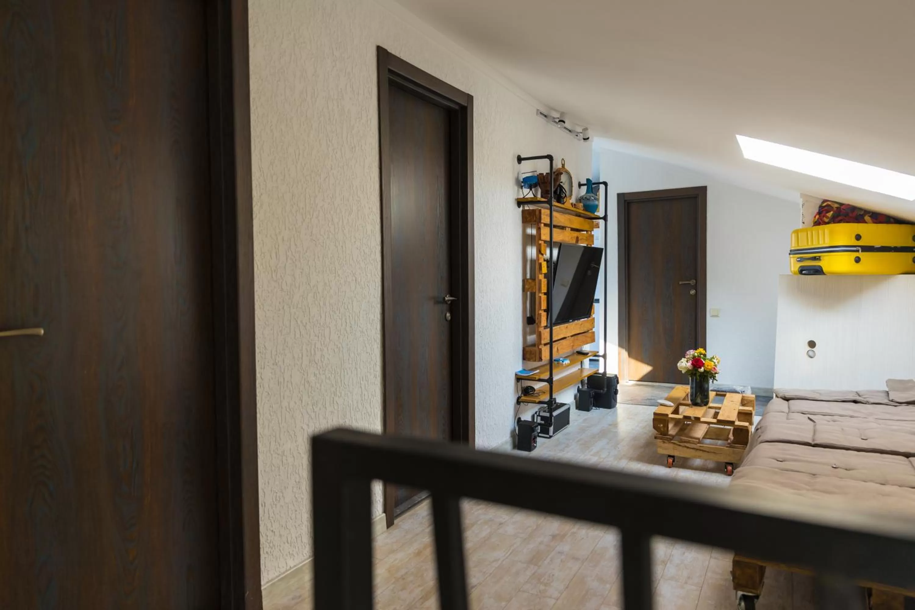 Dining area in TJ GARDENS