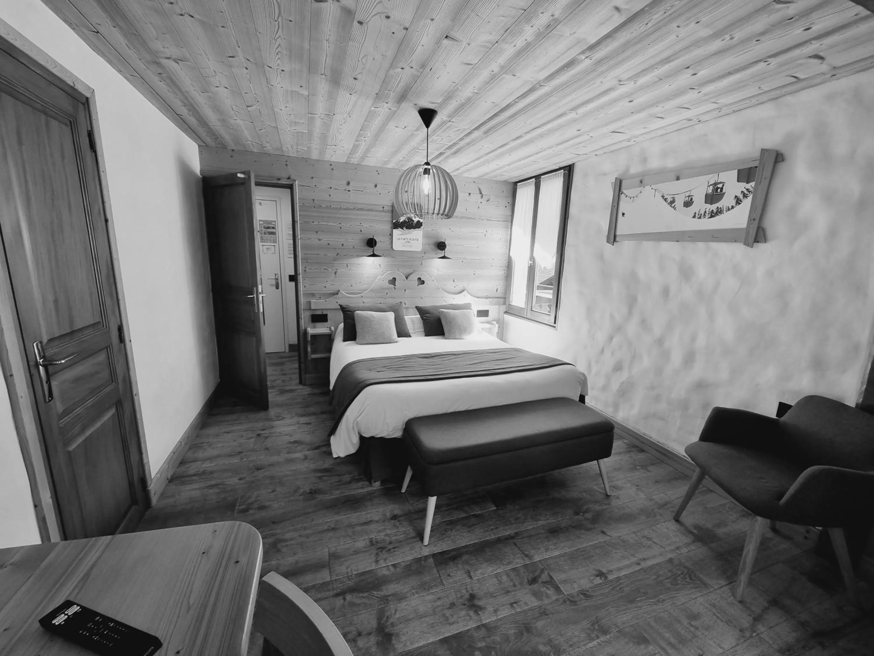 Bed in Hôtel Le Sporting