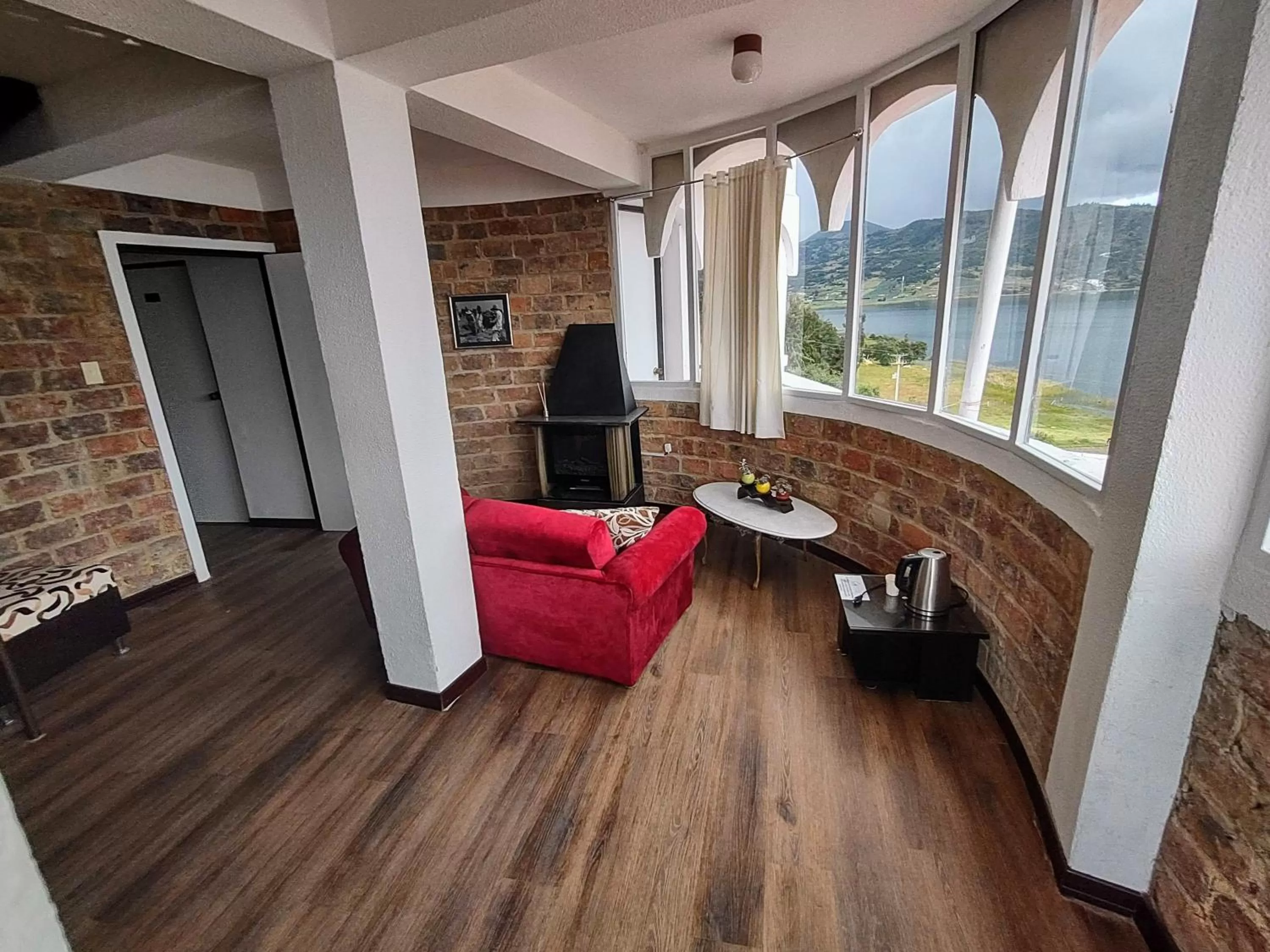 Living room, Seating Area in Refugio Génesis habitaciones Lago de Tota