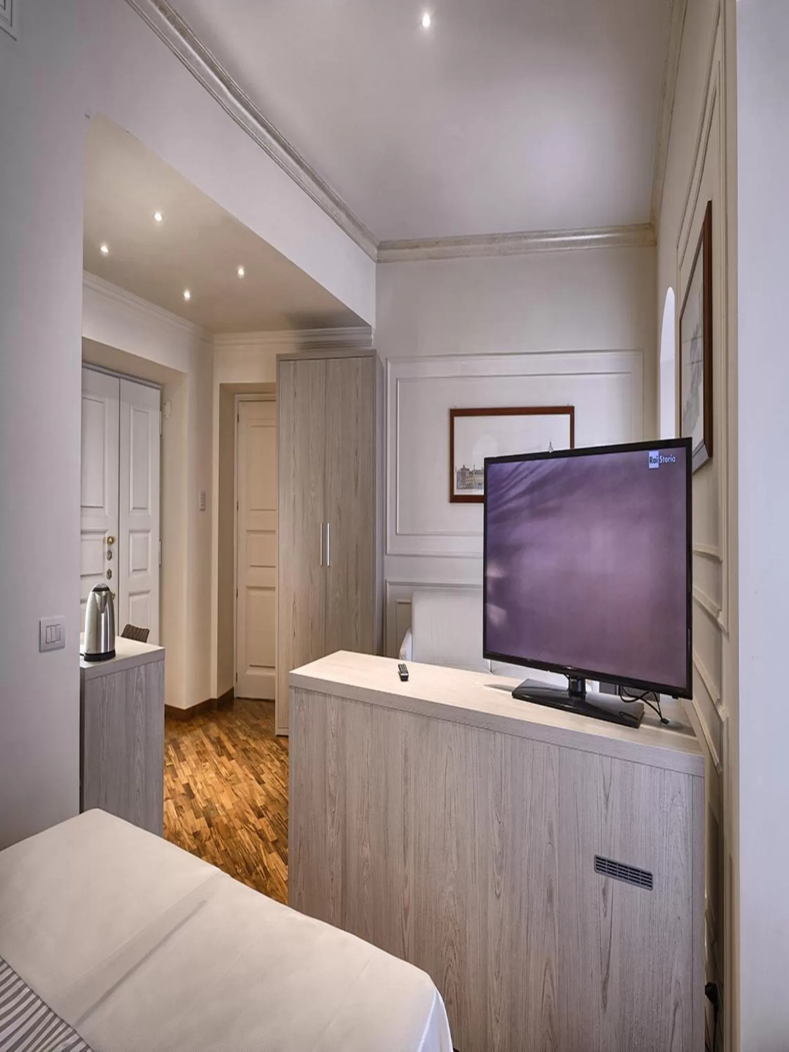 TV and multimedia, Bed in Polinari Rooms San Pietro Roma