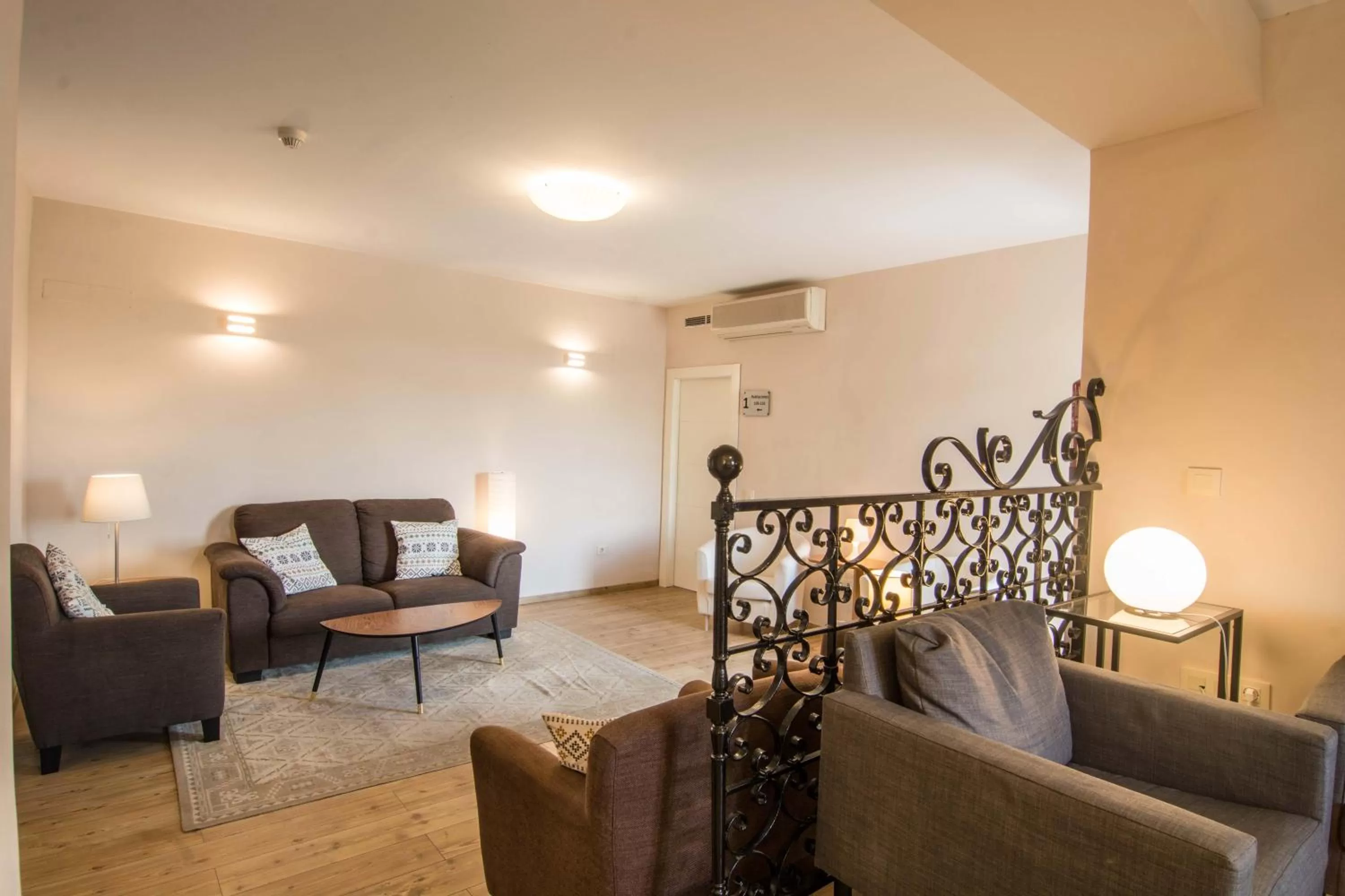 Seating area in Hotel Los Cigarrales