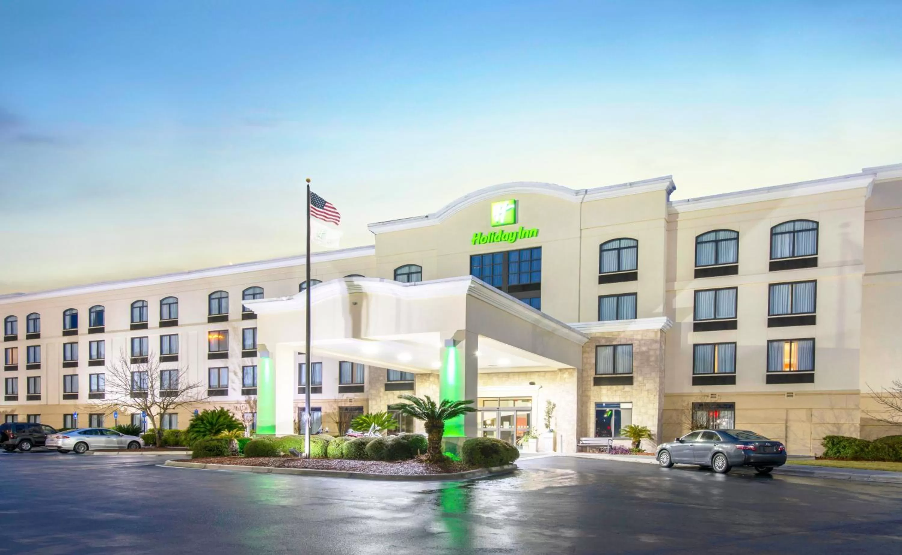 Property building in Holiday Inn Savannah South - I-95 Gateway by IHG