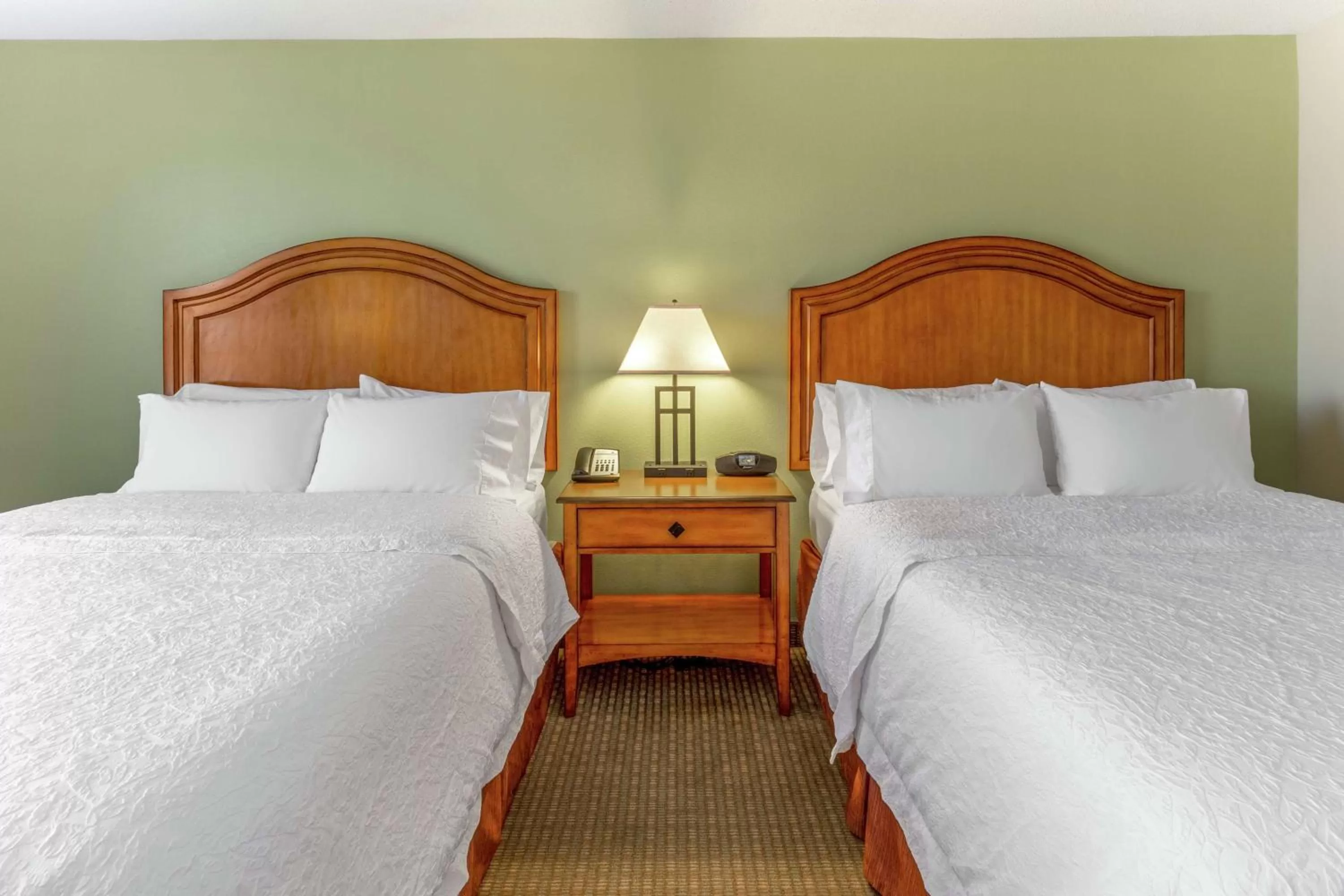 Bed in Hampton Inn Okeechobee - Lake Okeechobee