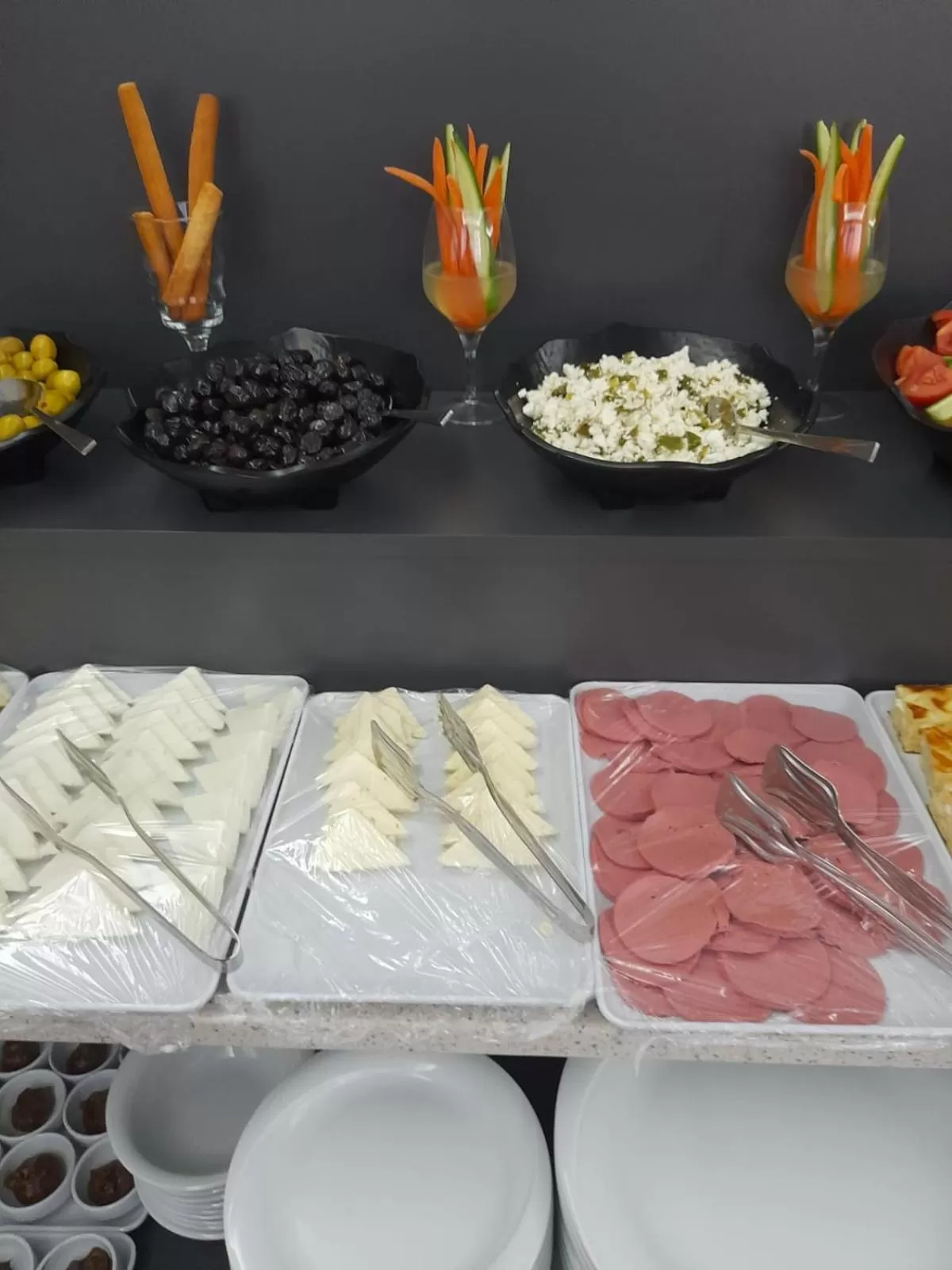 Coffee/tea facilities in Comfort Center Suit Hotel