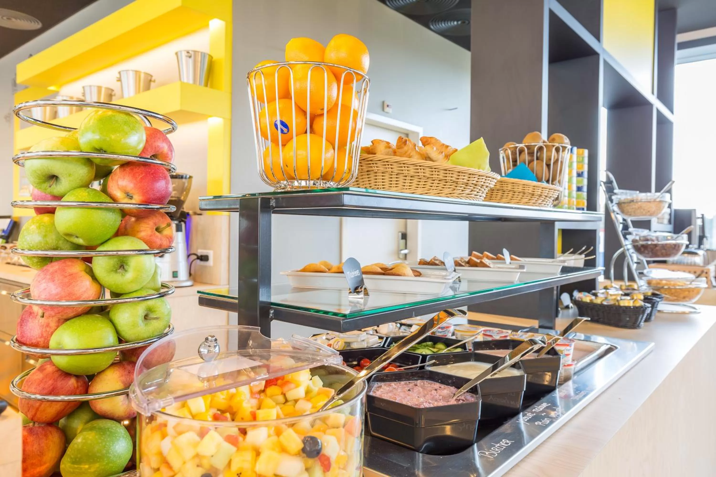 Breakfast in ibis Styles Geneve Palexpo Aeroport