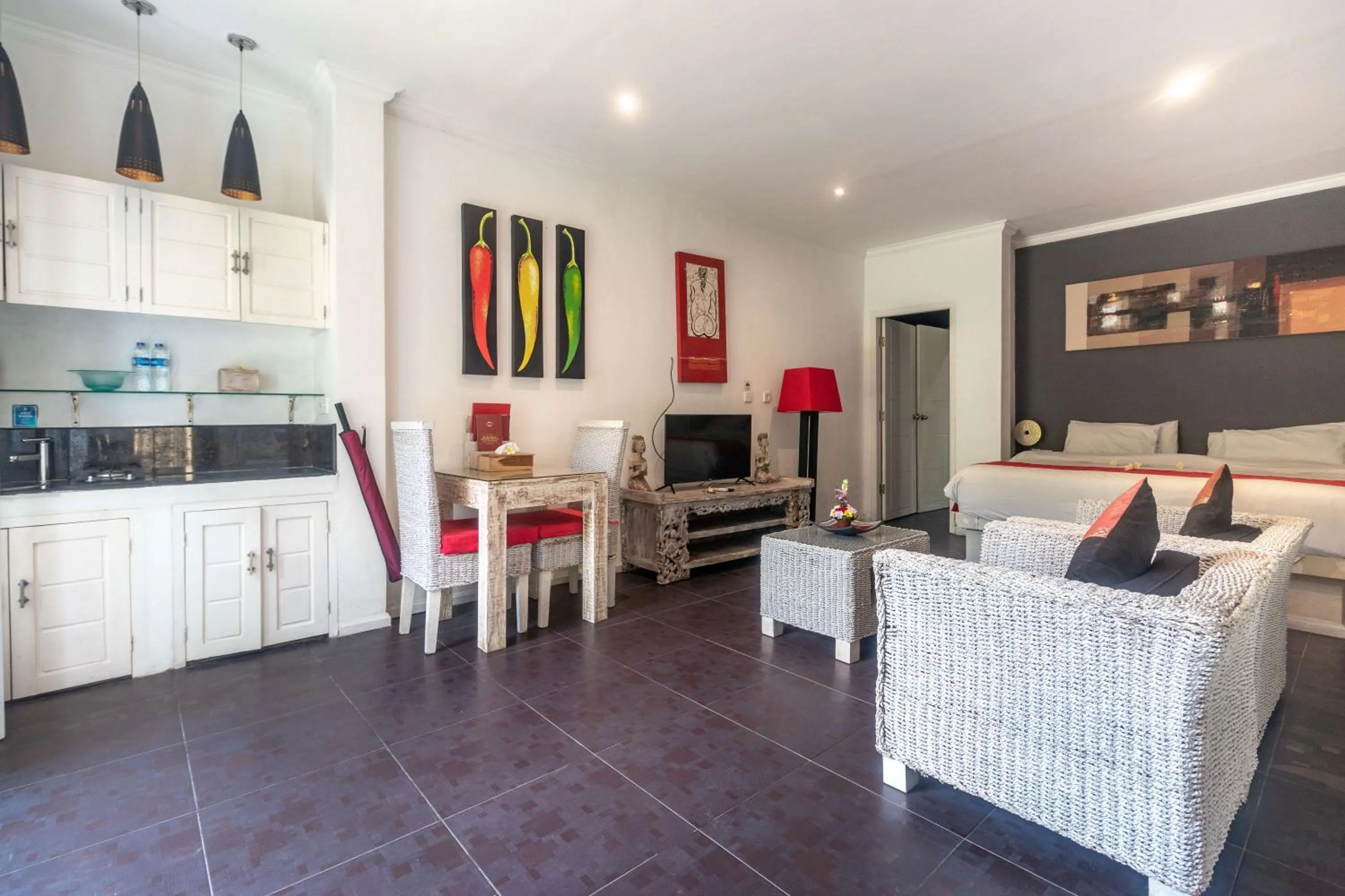 Kitchen or kitchenette in Aleesha Villas and Suites