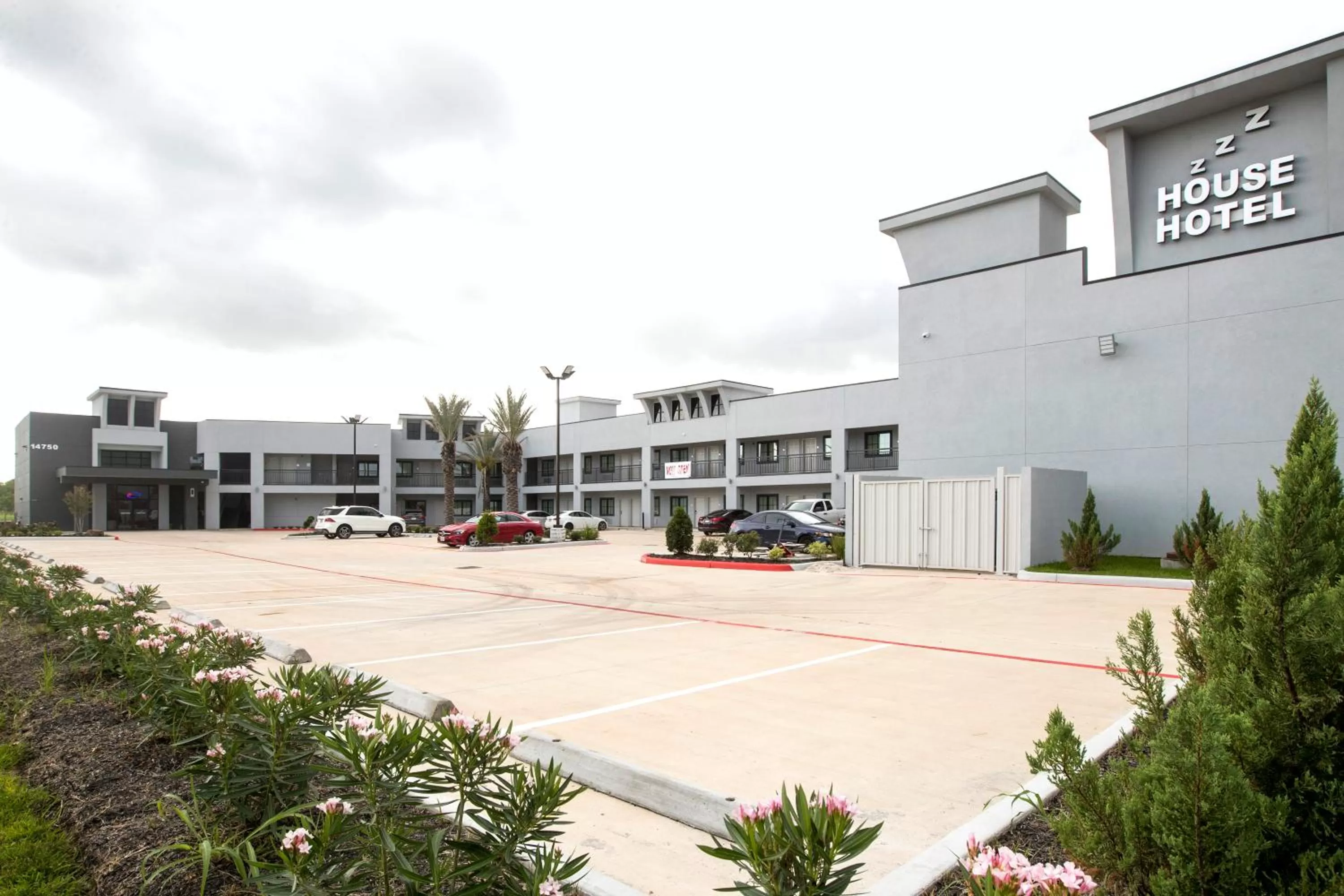 Property building in House Hotel