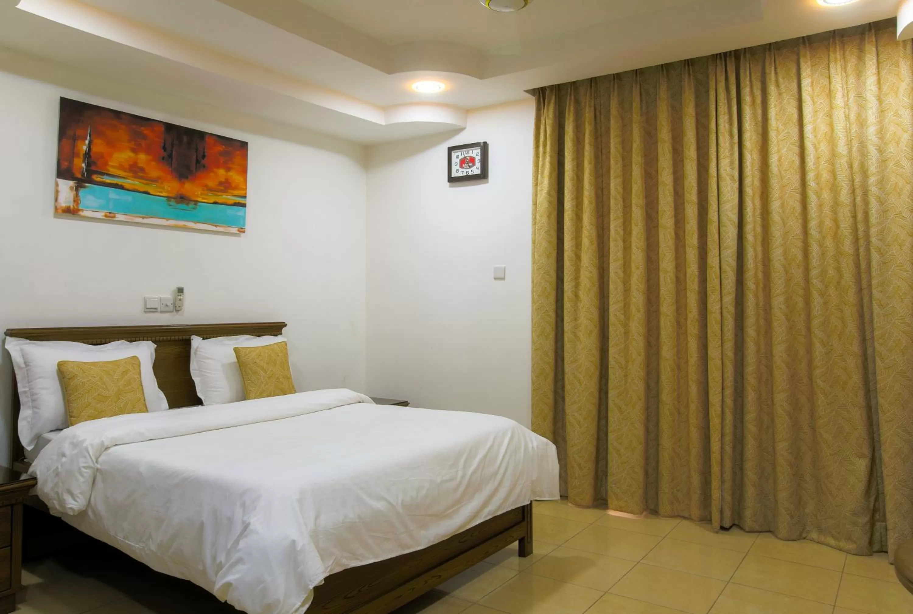 Bed in Sleep Inn Hotel - City Centre