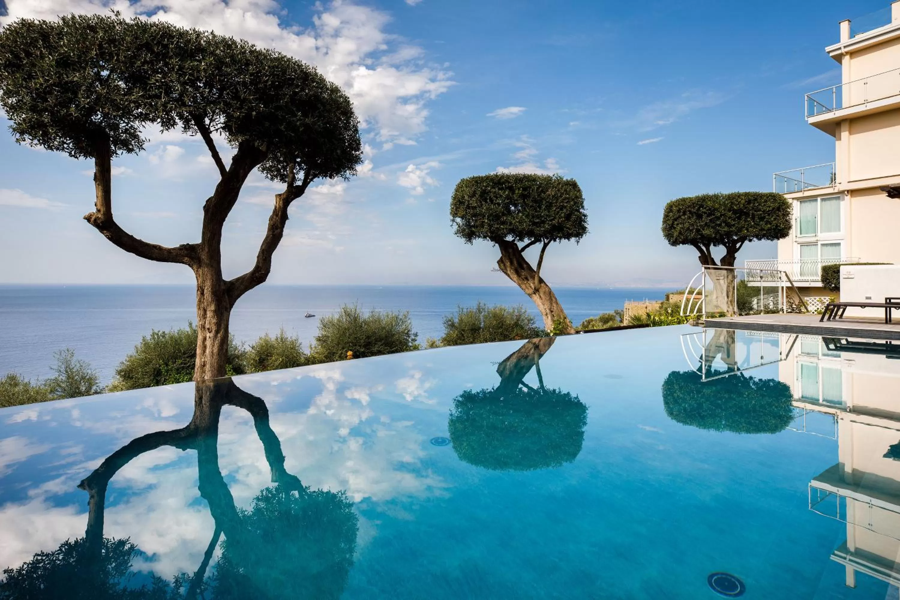 Pool view in Villa Fiorella Art Hotel
