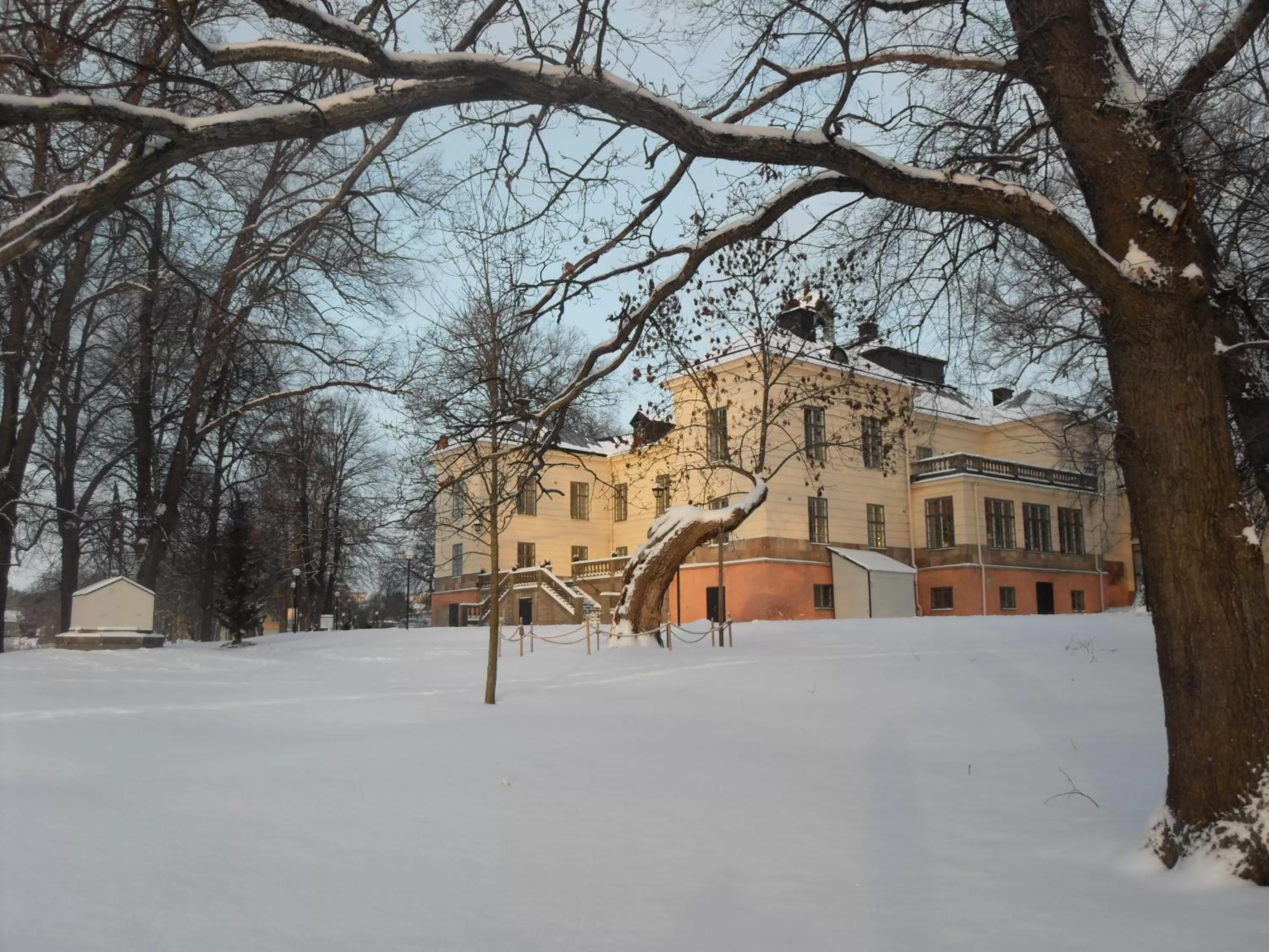 Facade/entrance in Näsby Slott