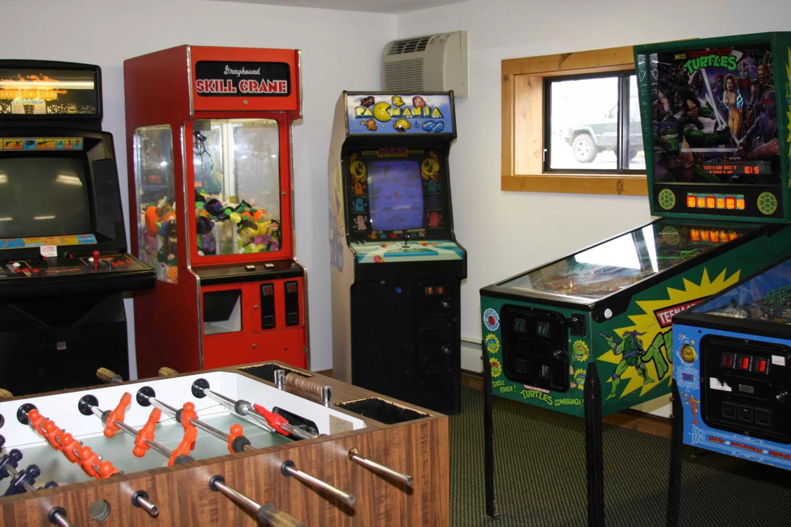Game Room in Budget Host Inn & Suites