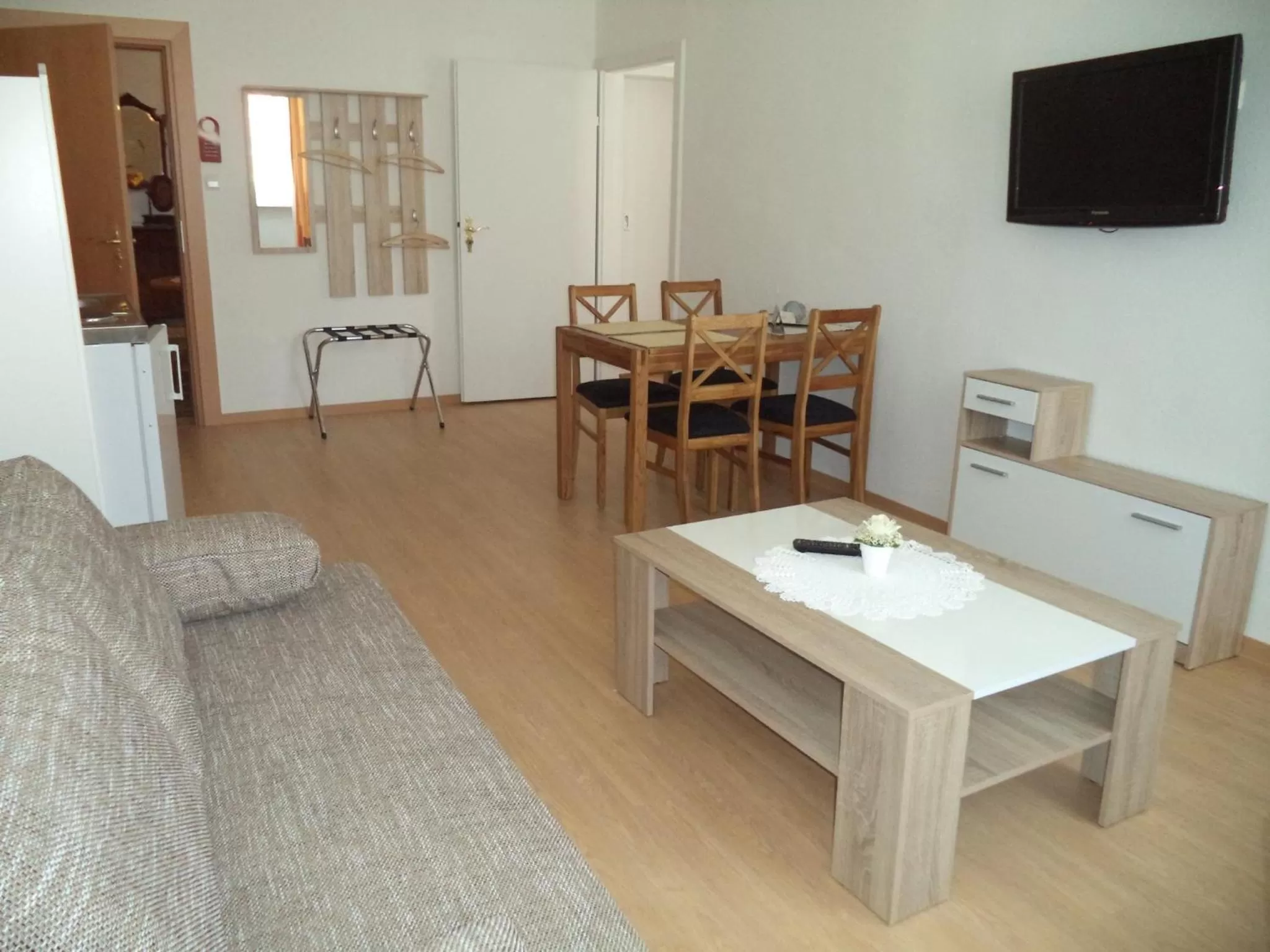 Living room in Hotel Rose Heidelberg inklusive Frühstück, Saunanutzung und Parkplätze nach Verfügbarkeit