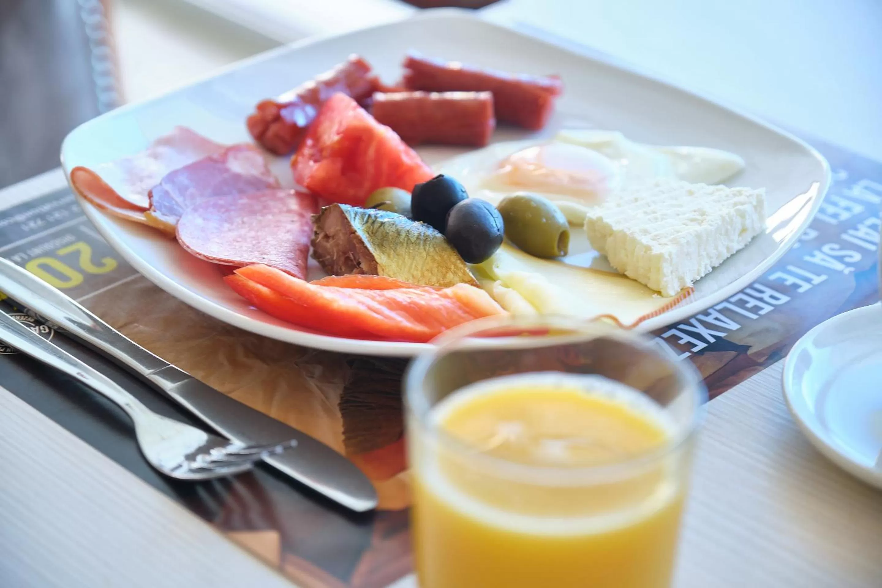 Breakfast in Continental Forum Constanta