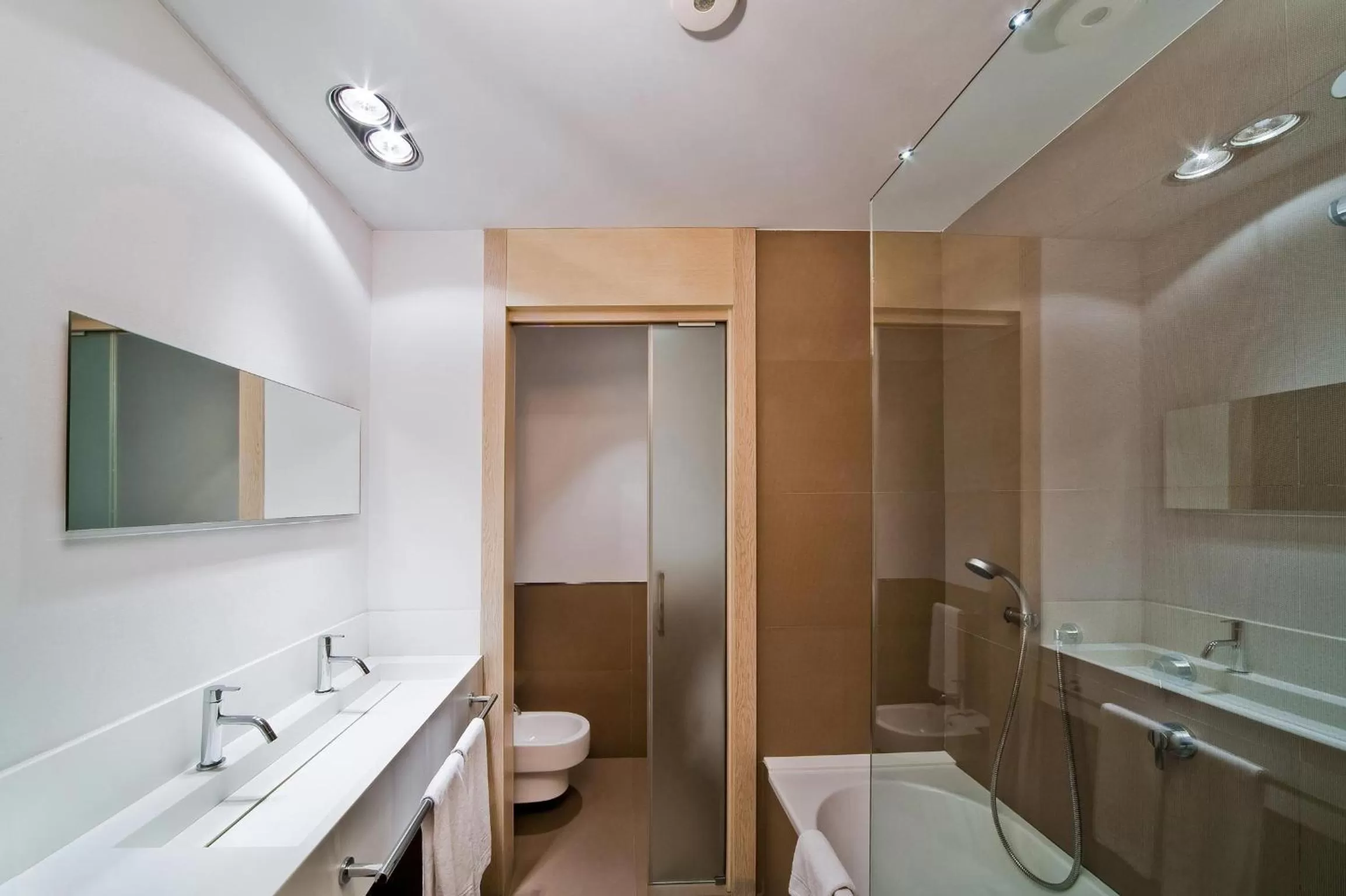 Bathroom in Hotel Actual