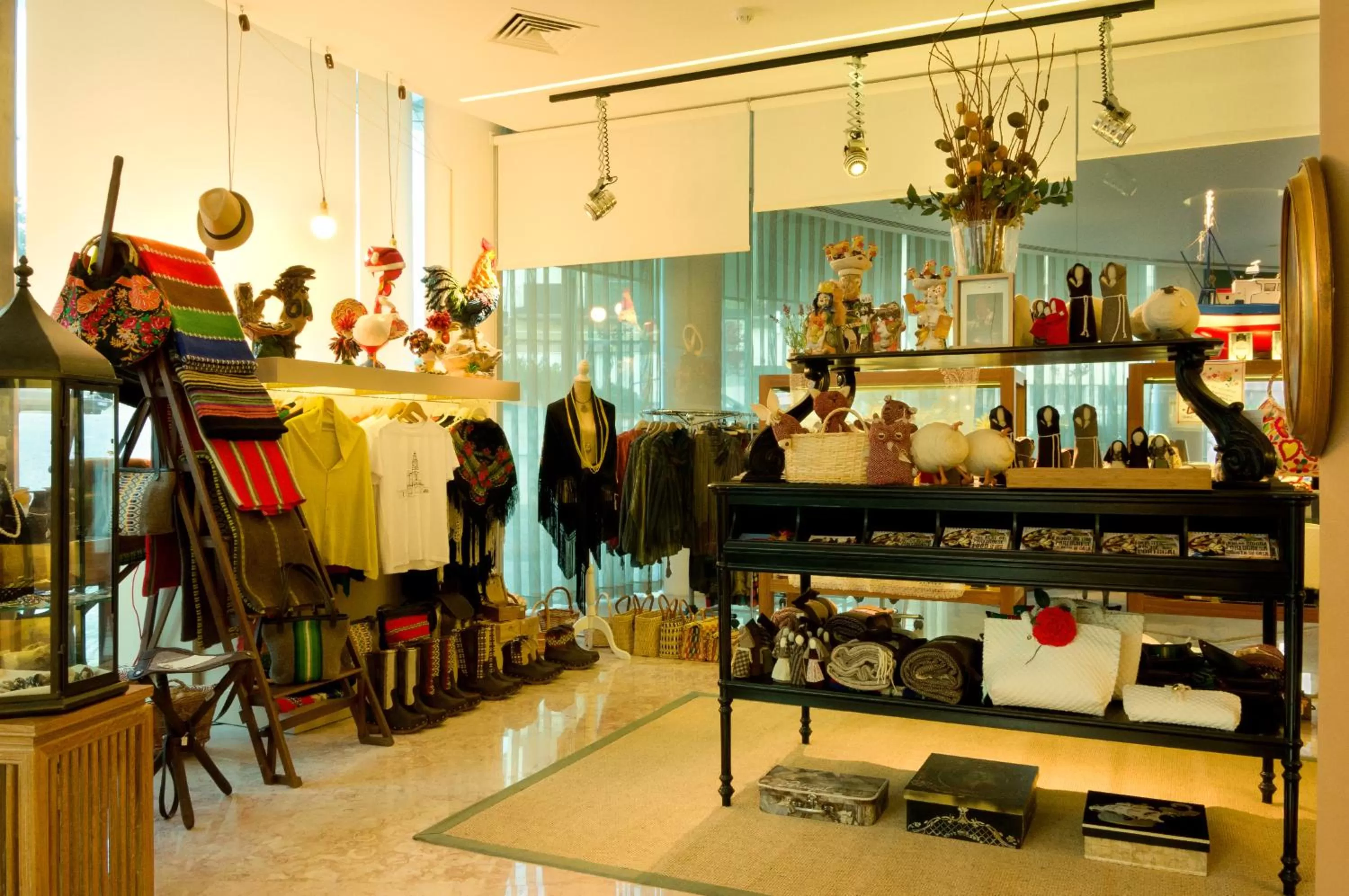 On-site shops in Hotel Santa Maria