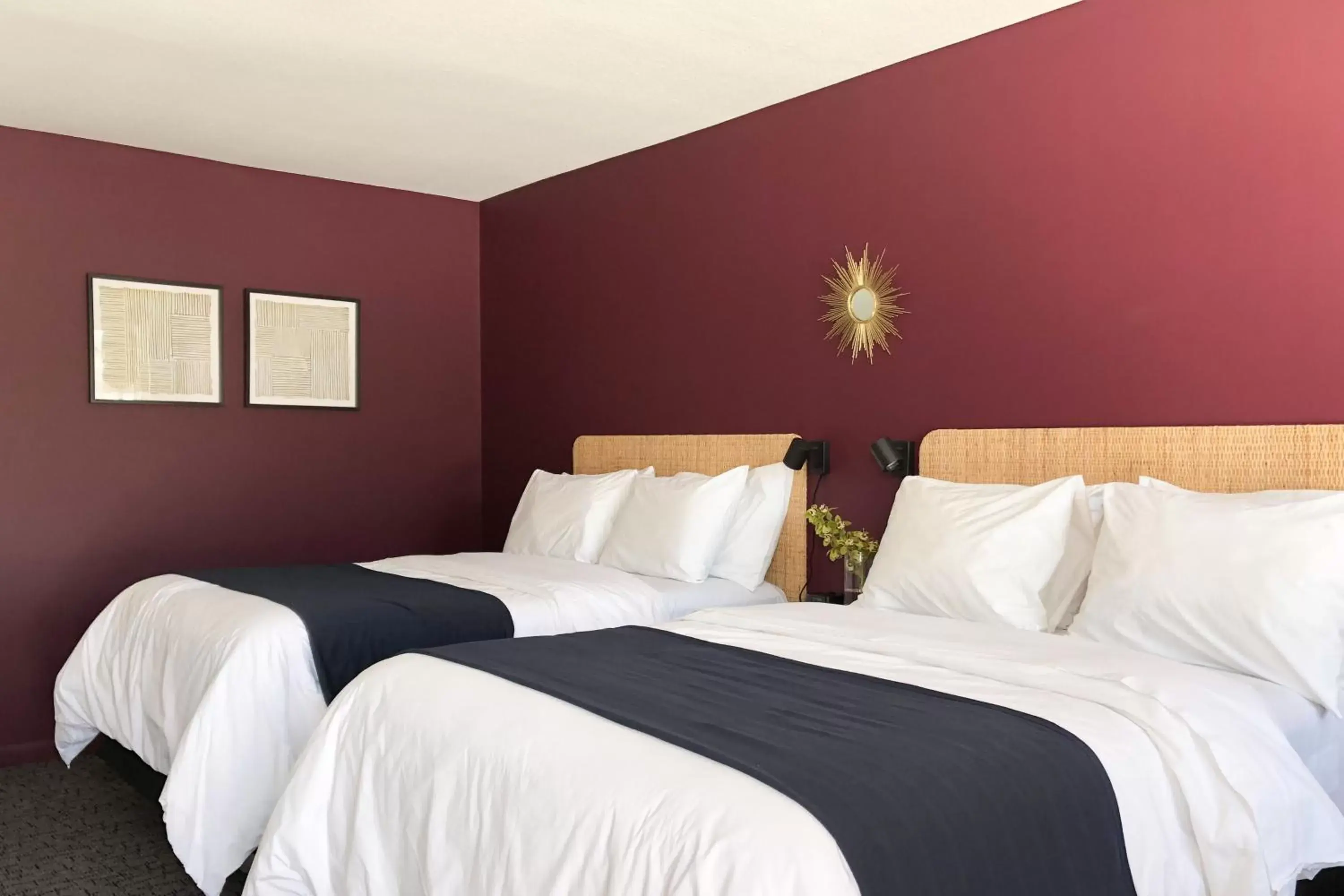 Superior Queen Room in The Nomad Motel Superior Queen Room in The Nomad Motel