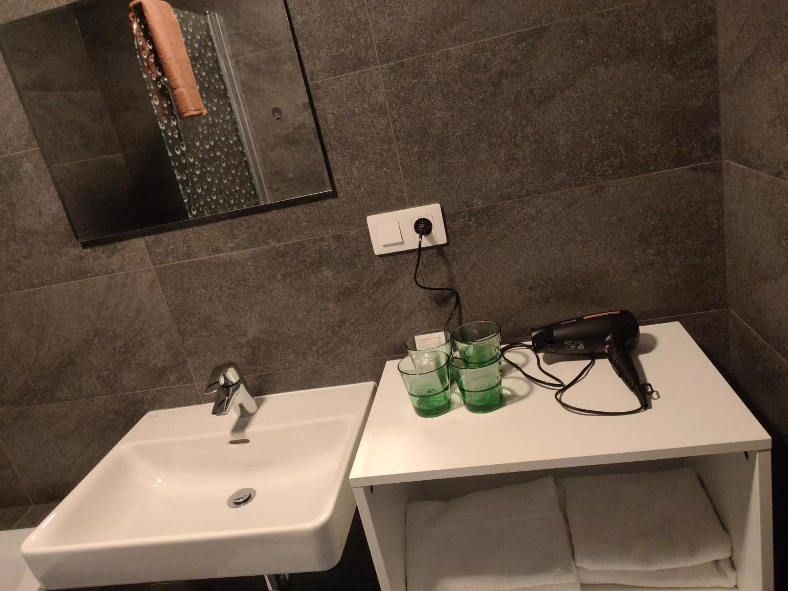 Bathroom in Sun-House Pension&Restaurant -ParkingFree-