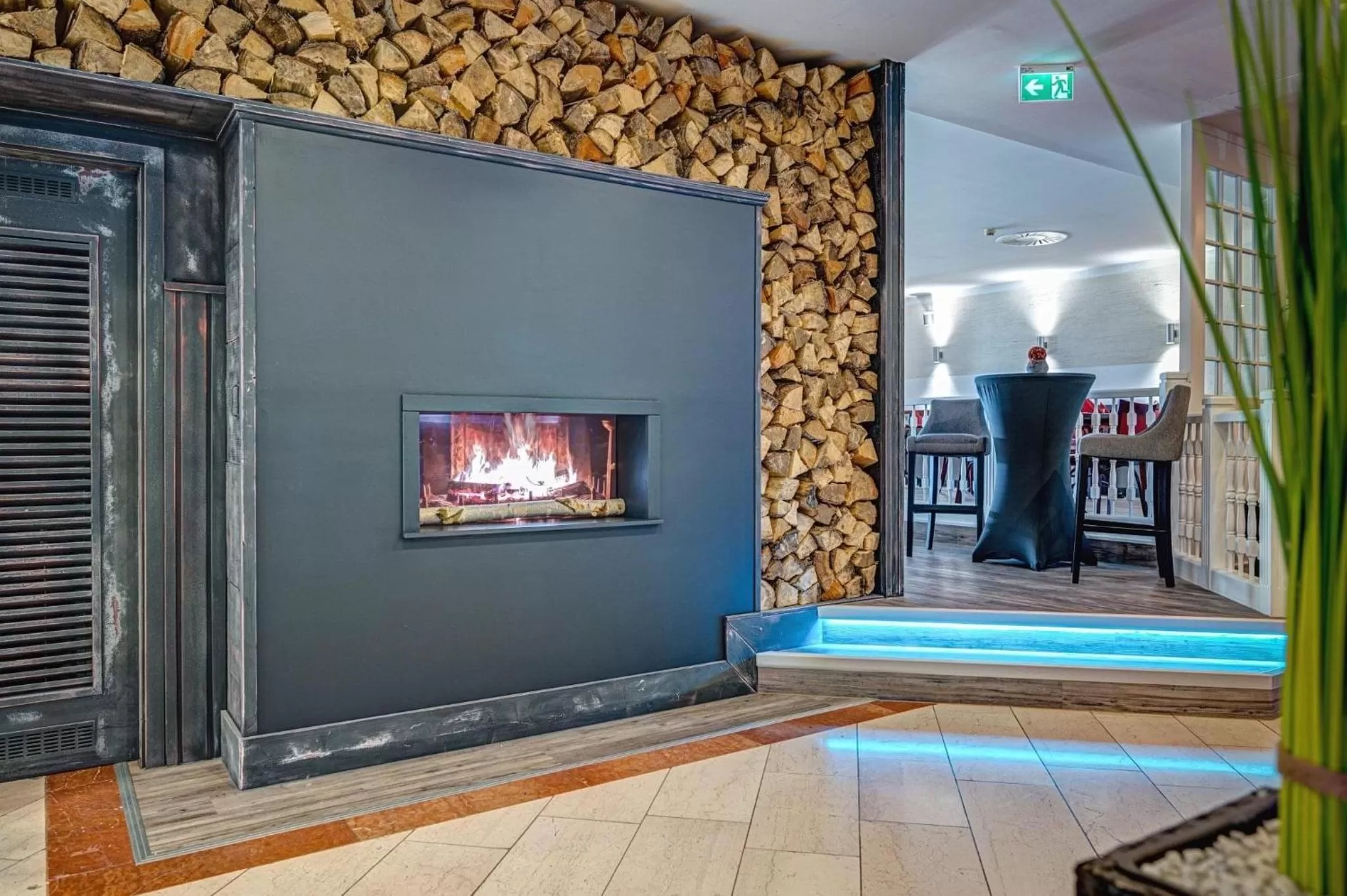 Communal lounge/ TV room in Hotel Stadt Mühlhausen