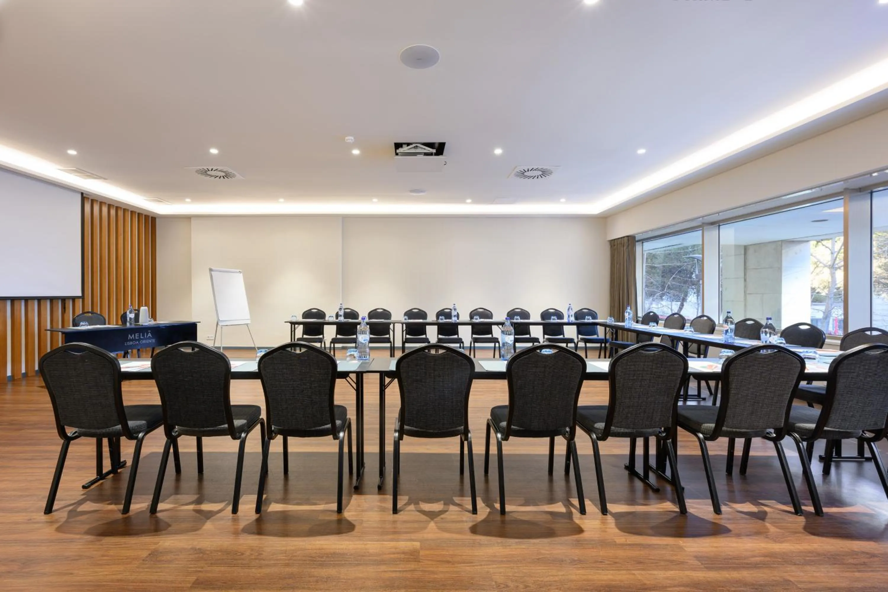 Meeting/conference room in Melia Lisboa Oriente Hotel