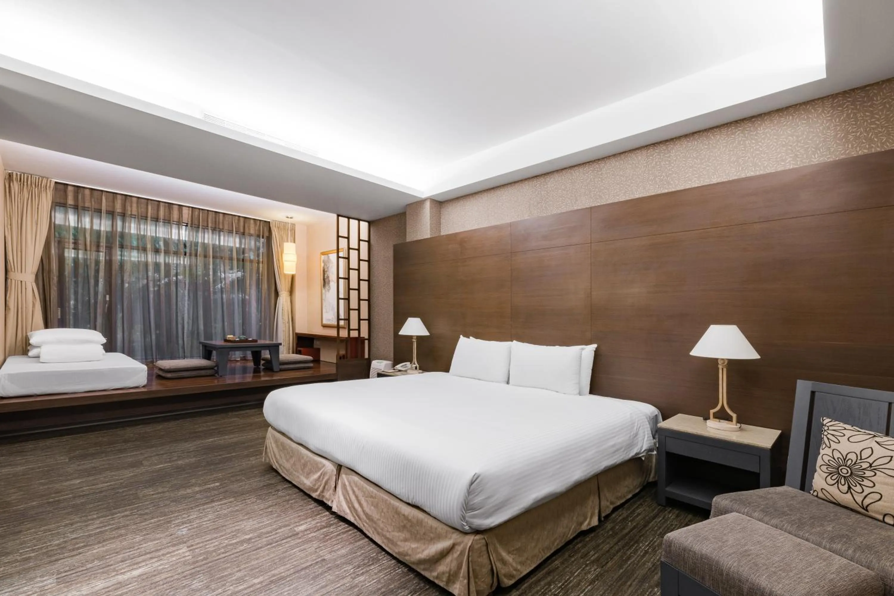 Photo of the whole room, Bed in Great Roots Forestry Spa Resort